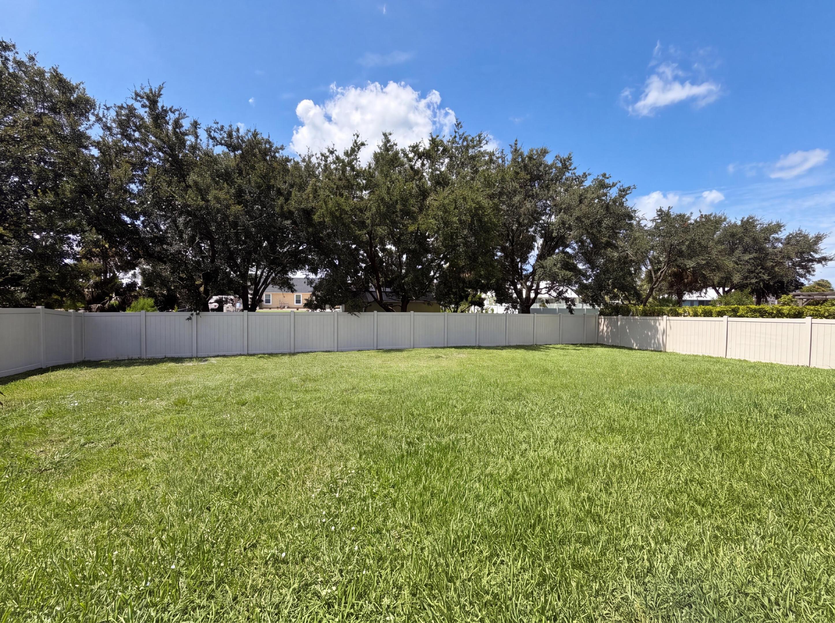 5845 Wyndham Manor Property Photo 34