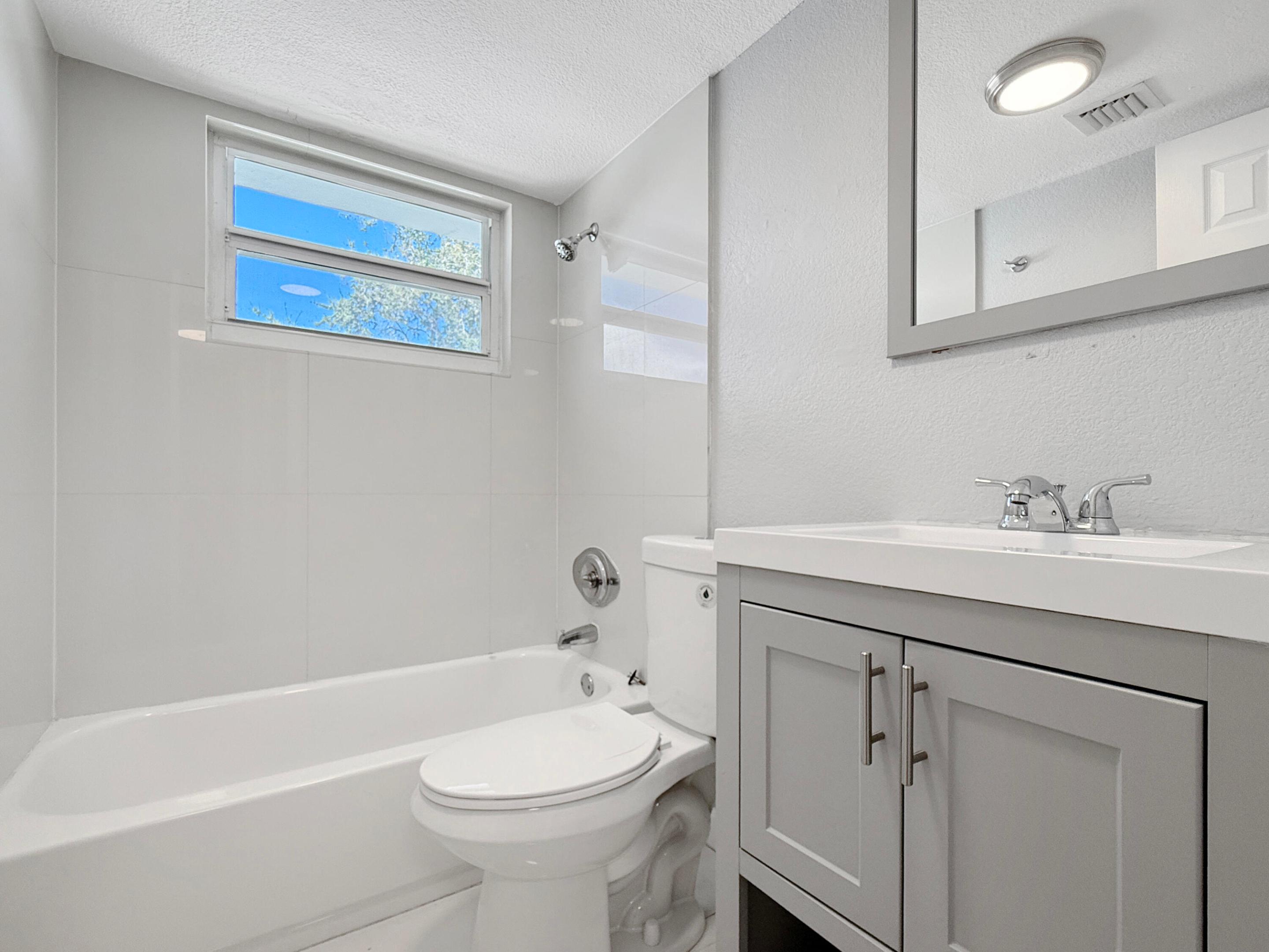 416 Ne 15th Avenue 12 Property Photo 18