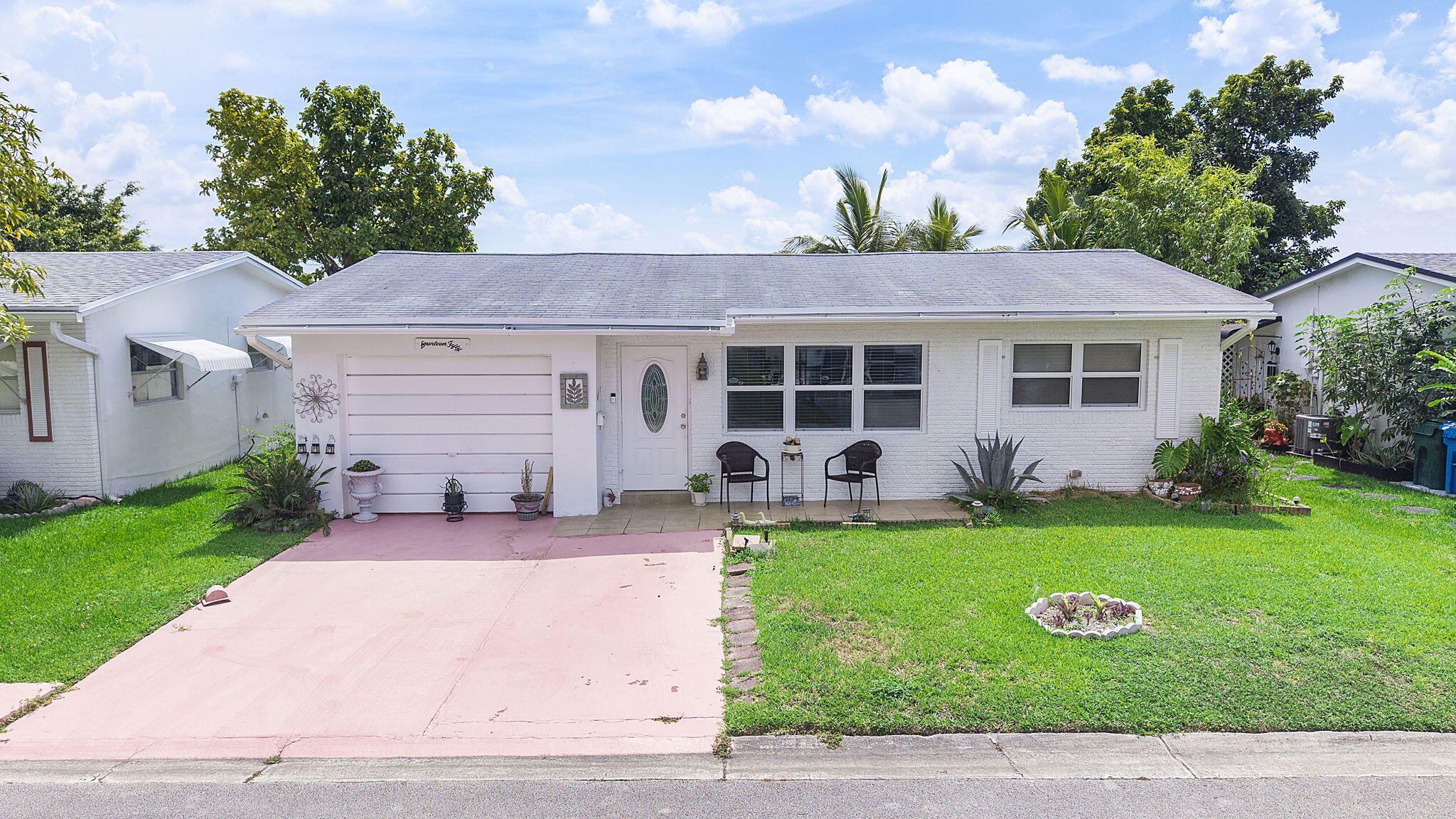 1450 Nw 69th Avenue Property Photo 2