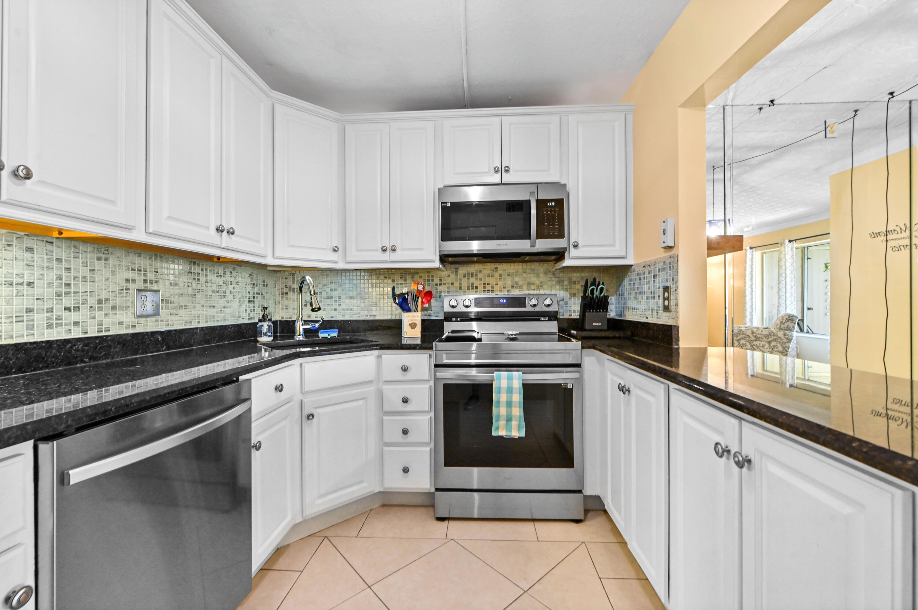 539 Shady Pine Way C1 Property Photo 11