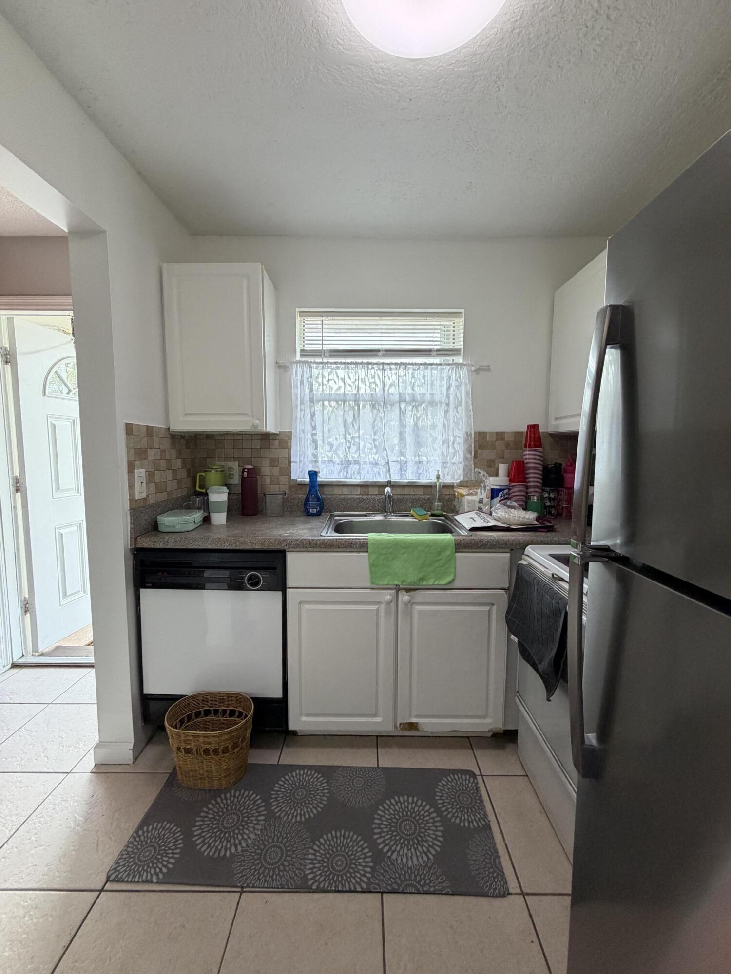 9915 Sandalfoot Boulevard 410 Property Photo 5