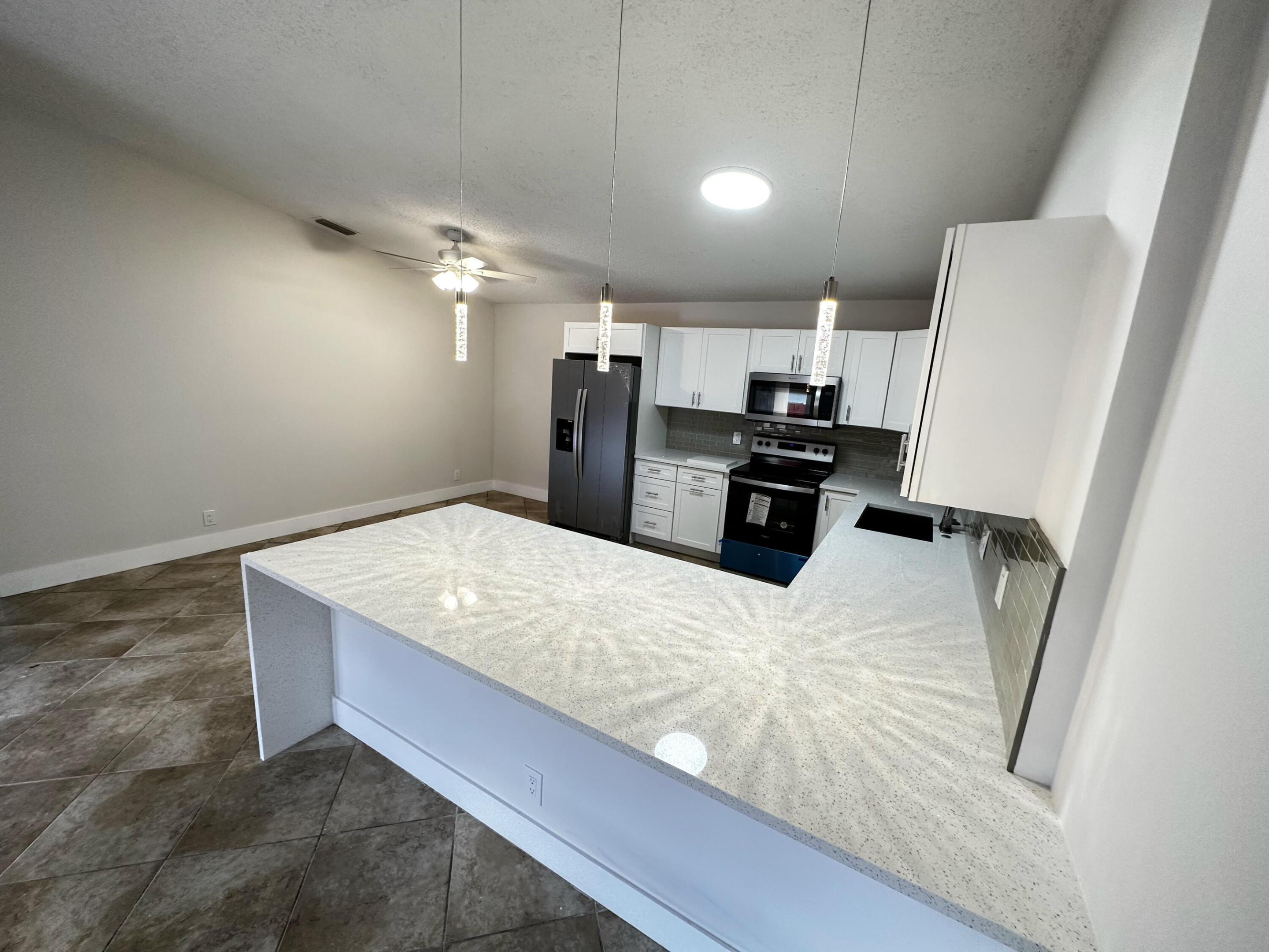 4326 Woodstock Drive C Property Photo 1