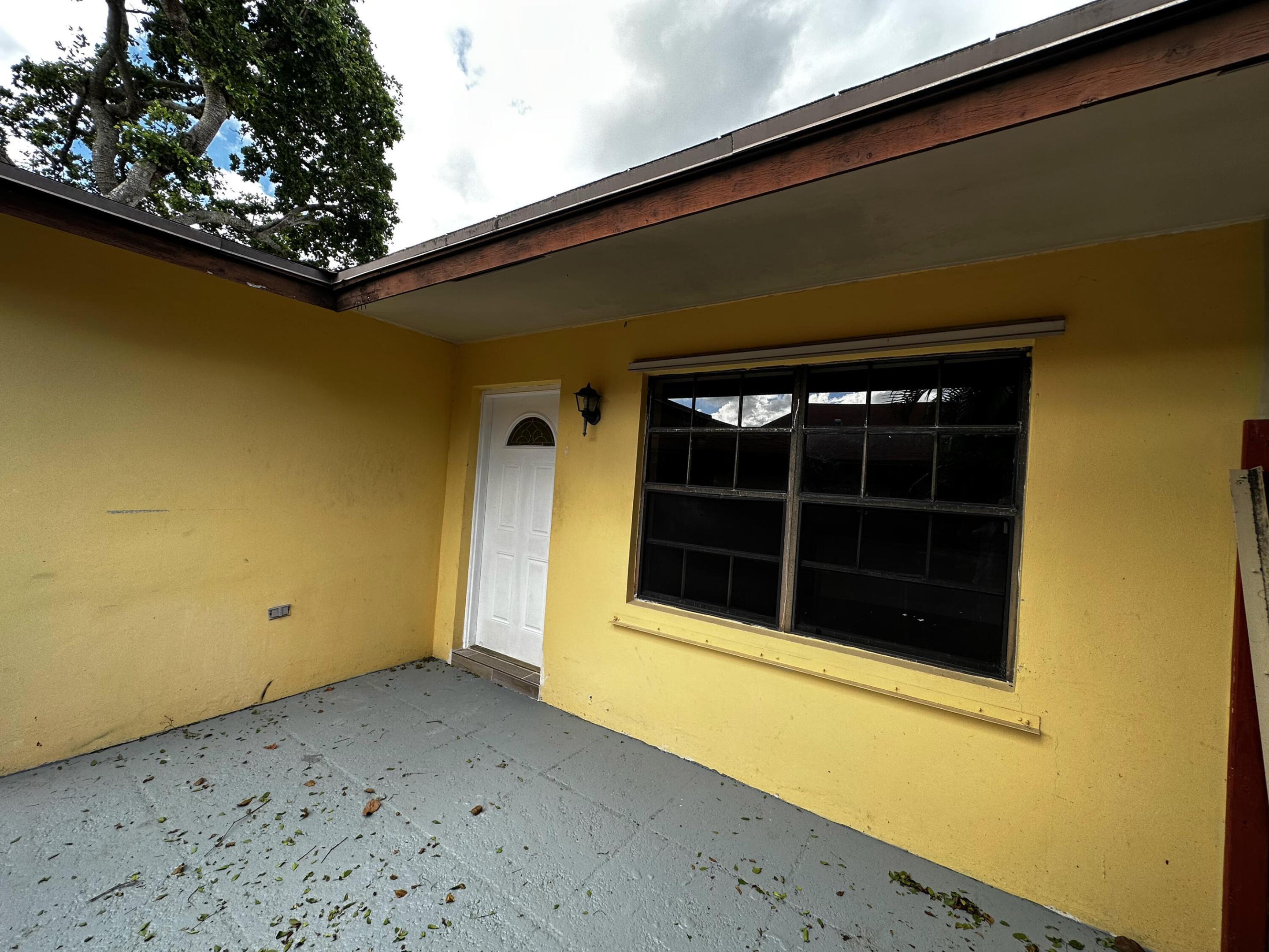 4326 Woodstock Drive C Property Photo 10