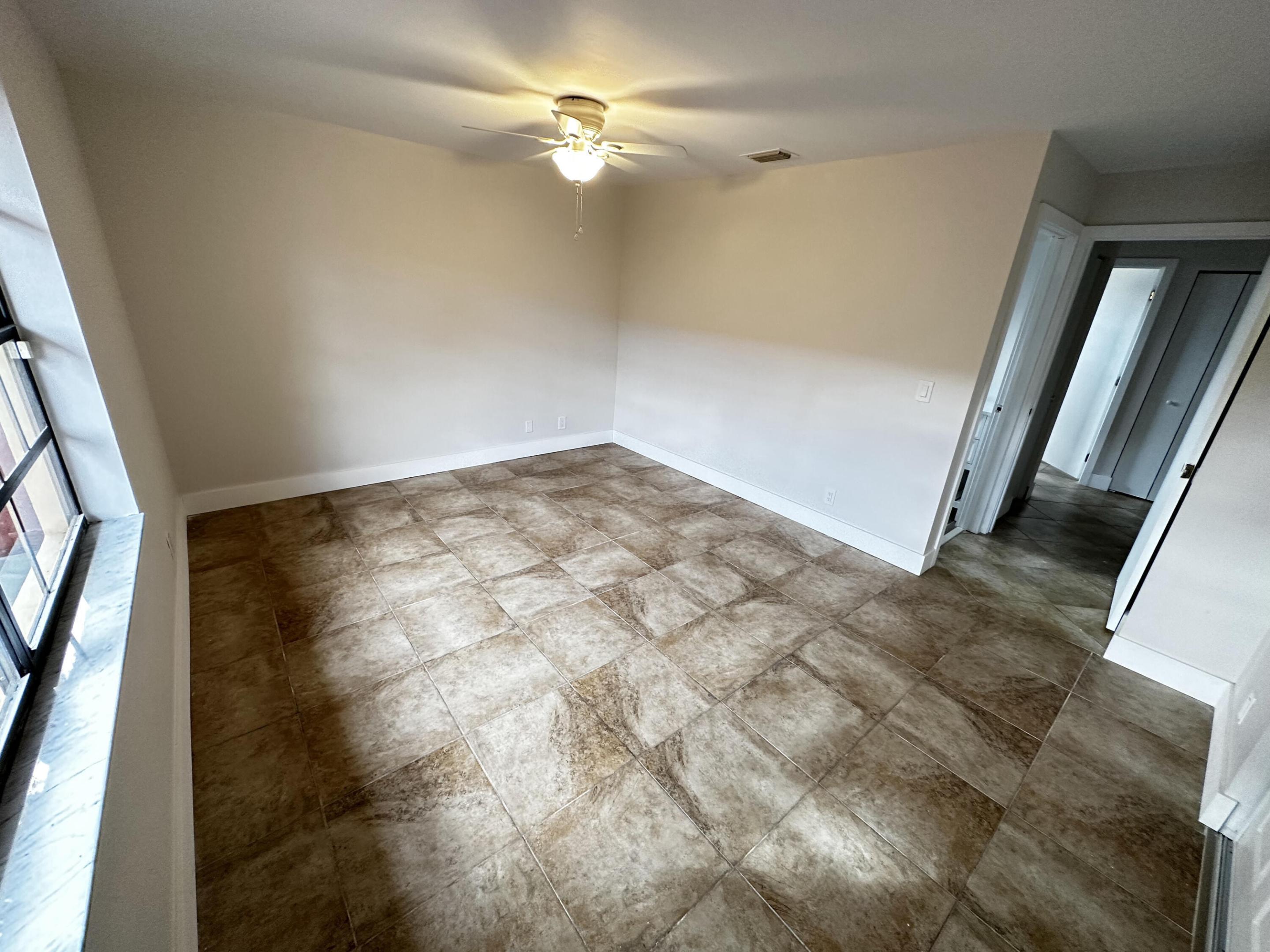 4326 Woodstock Drive C Property Photo 15