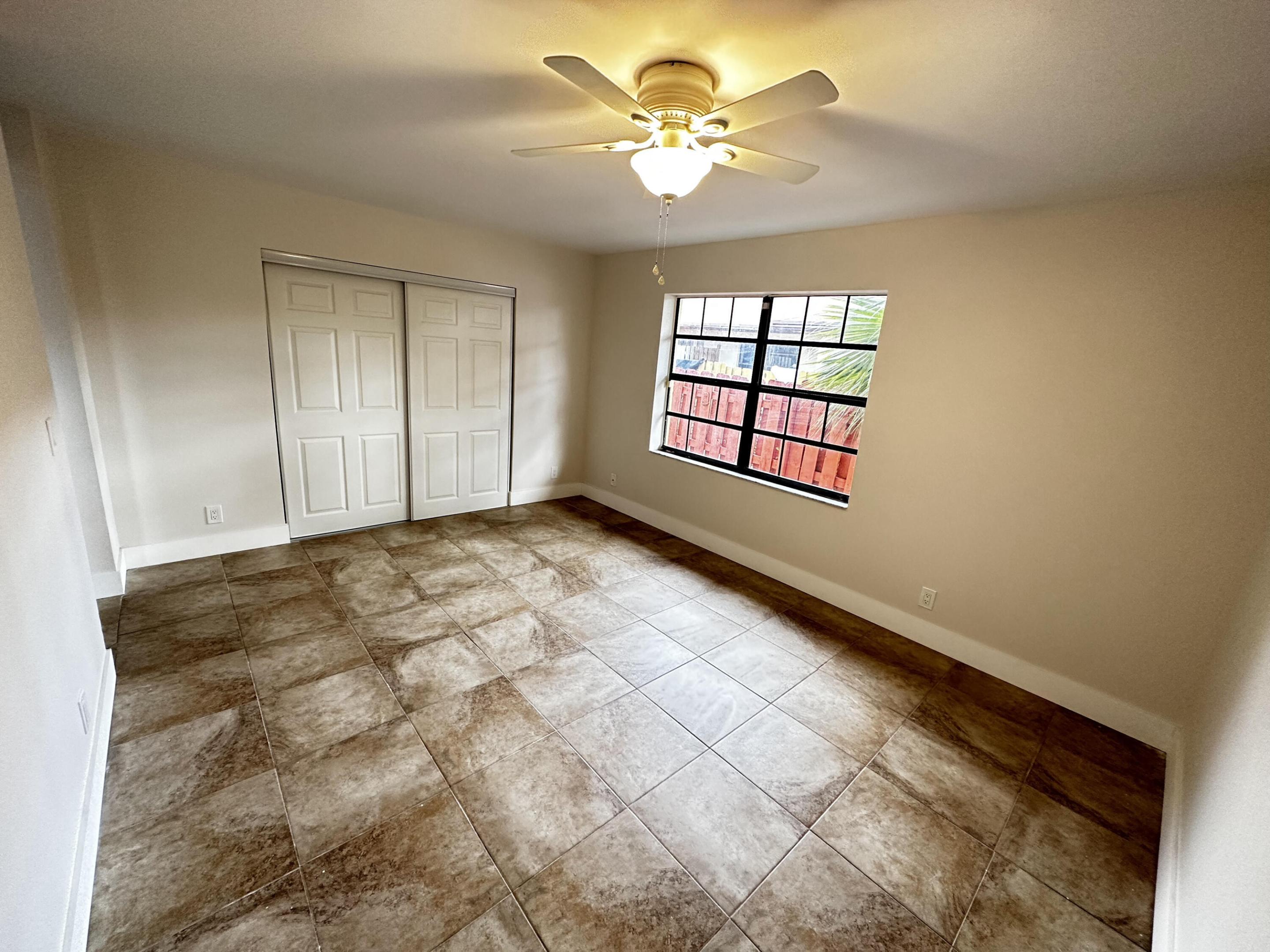 4326 Woodstock Drive C Property Photo 17