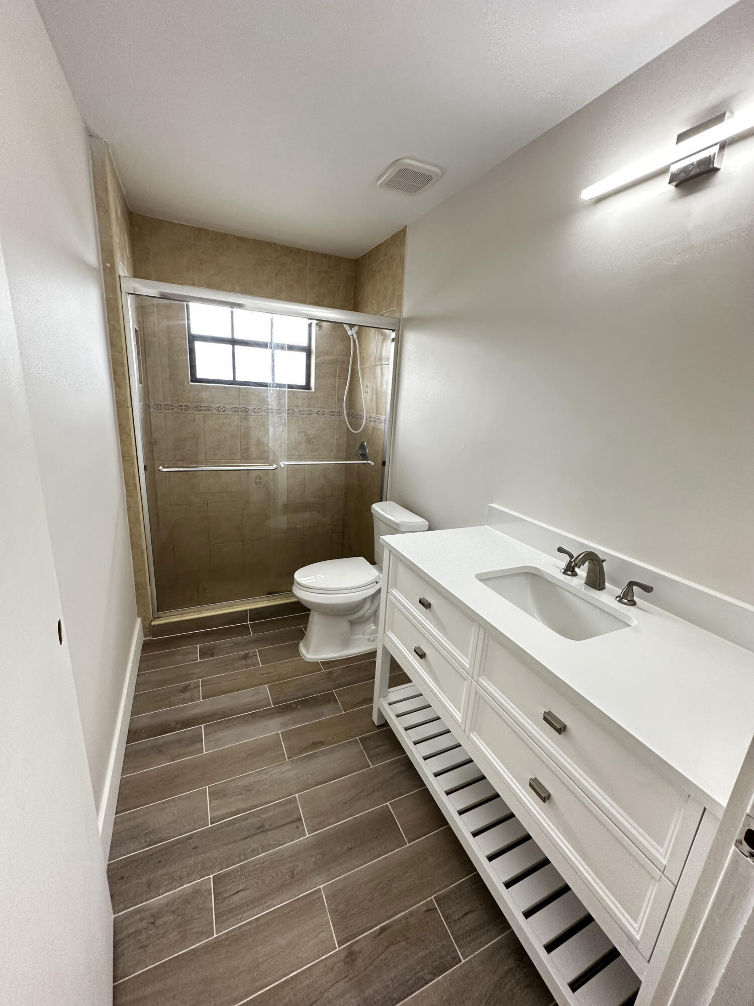 4326 Woodstock Drive C Property Photo 18