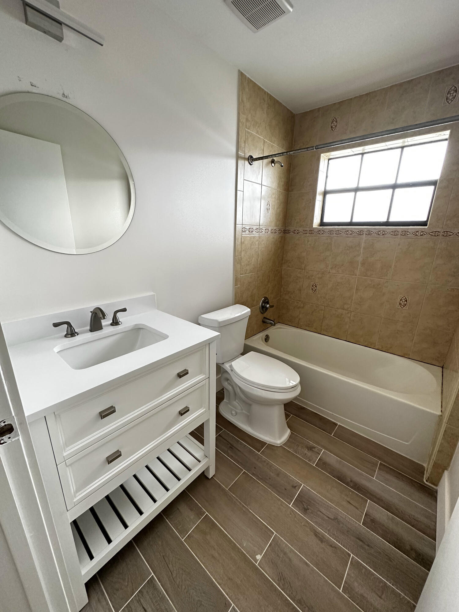 4326 Woodstock Drive C Property Photo 21