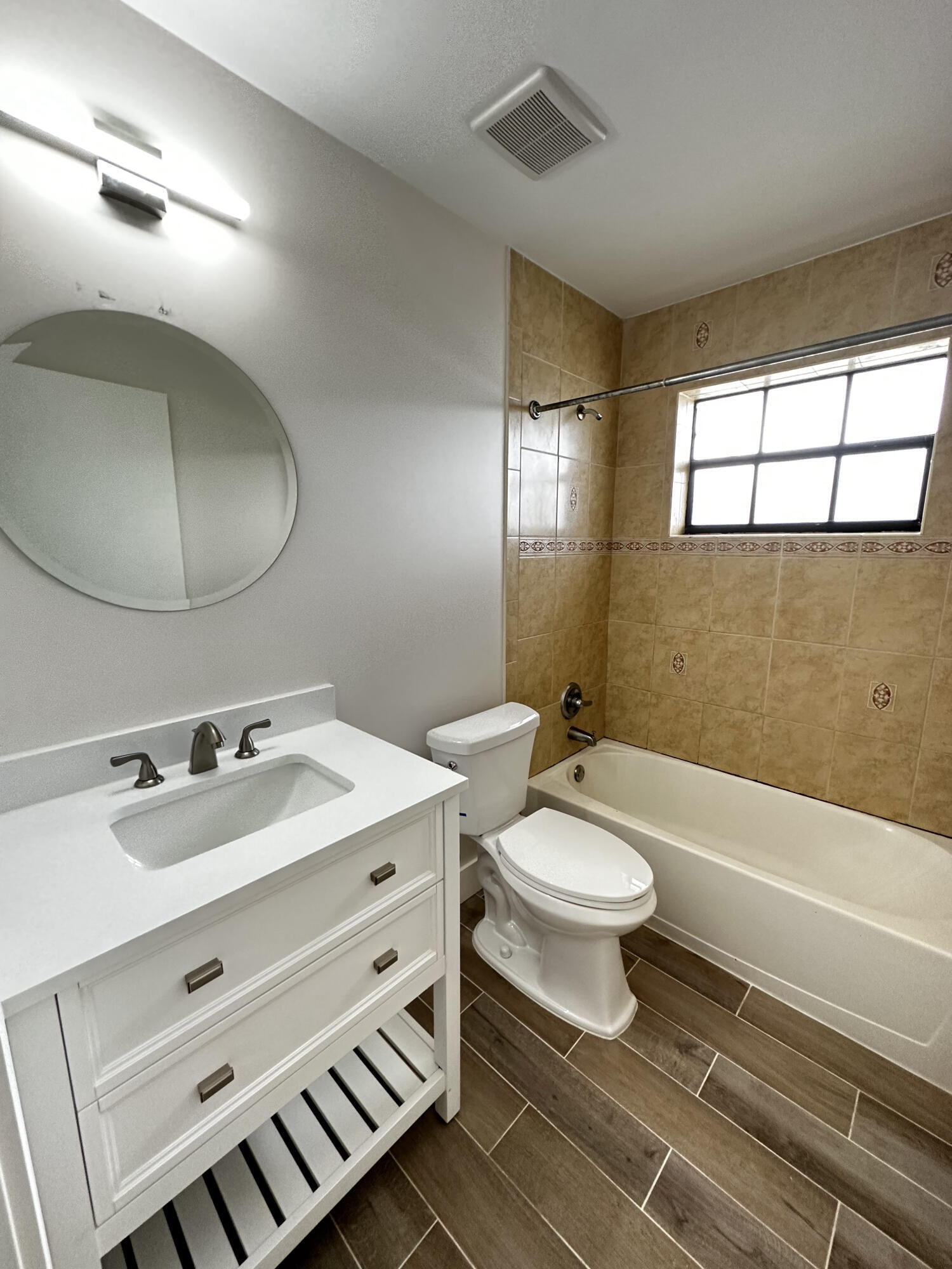 4326 Woodstock Drive C Property Photo 23