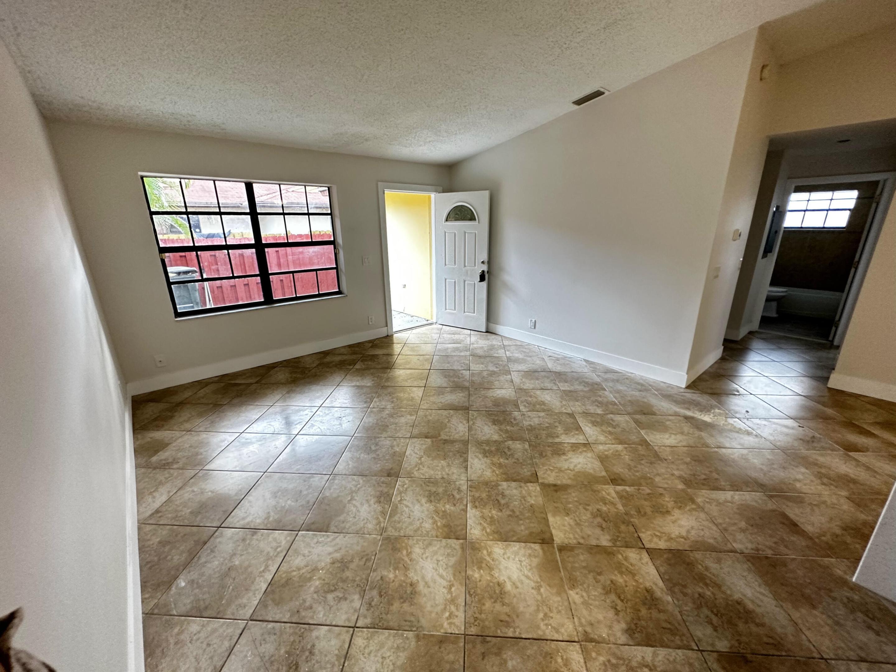 4326 Woodstock Drive C Property Photo 35