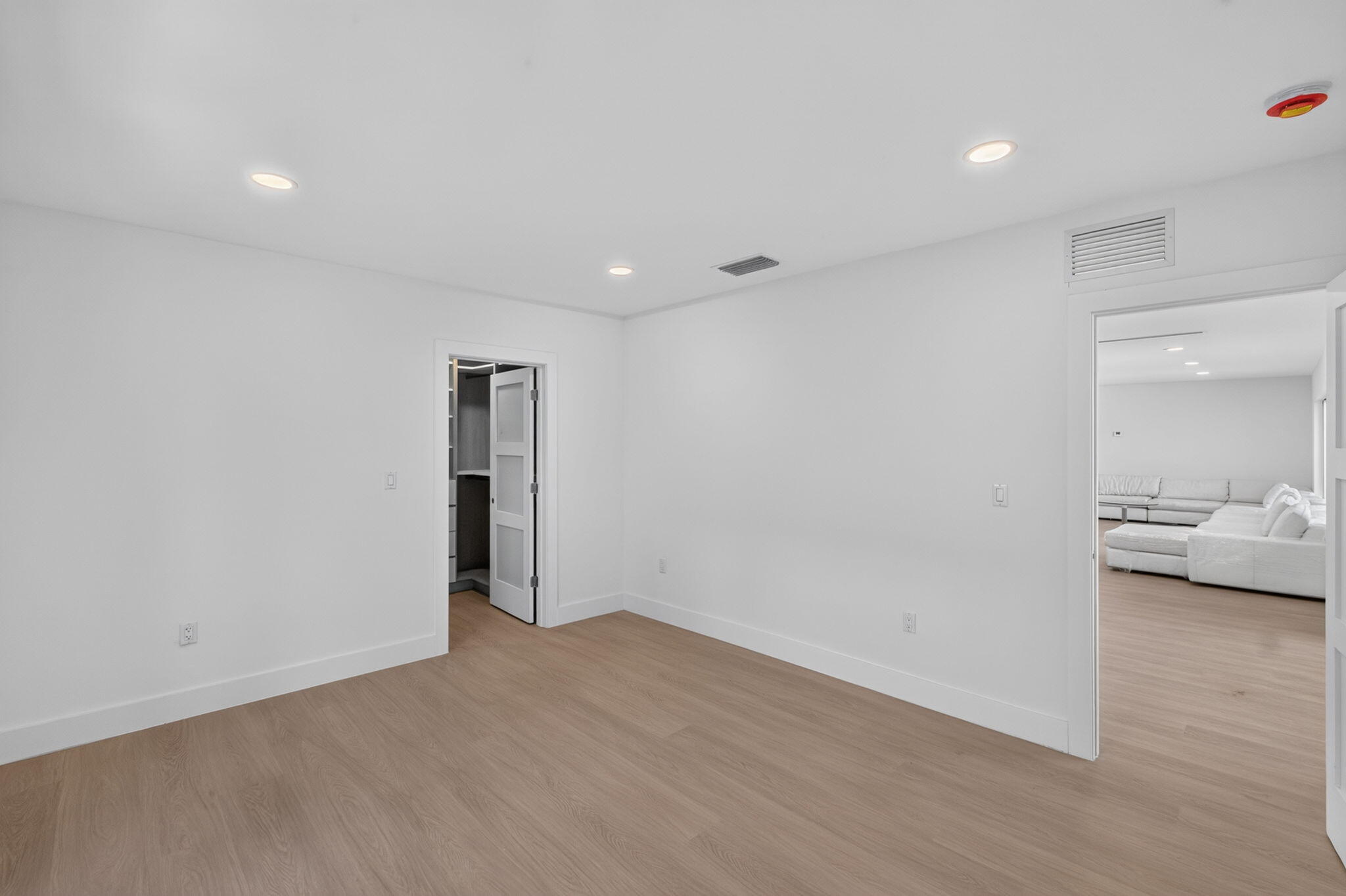 631 N Mashta Drive Property Photo 24