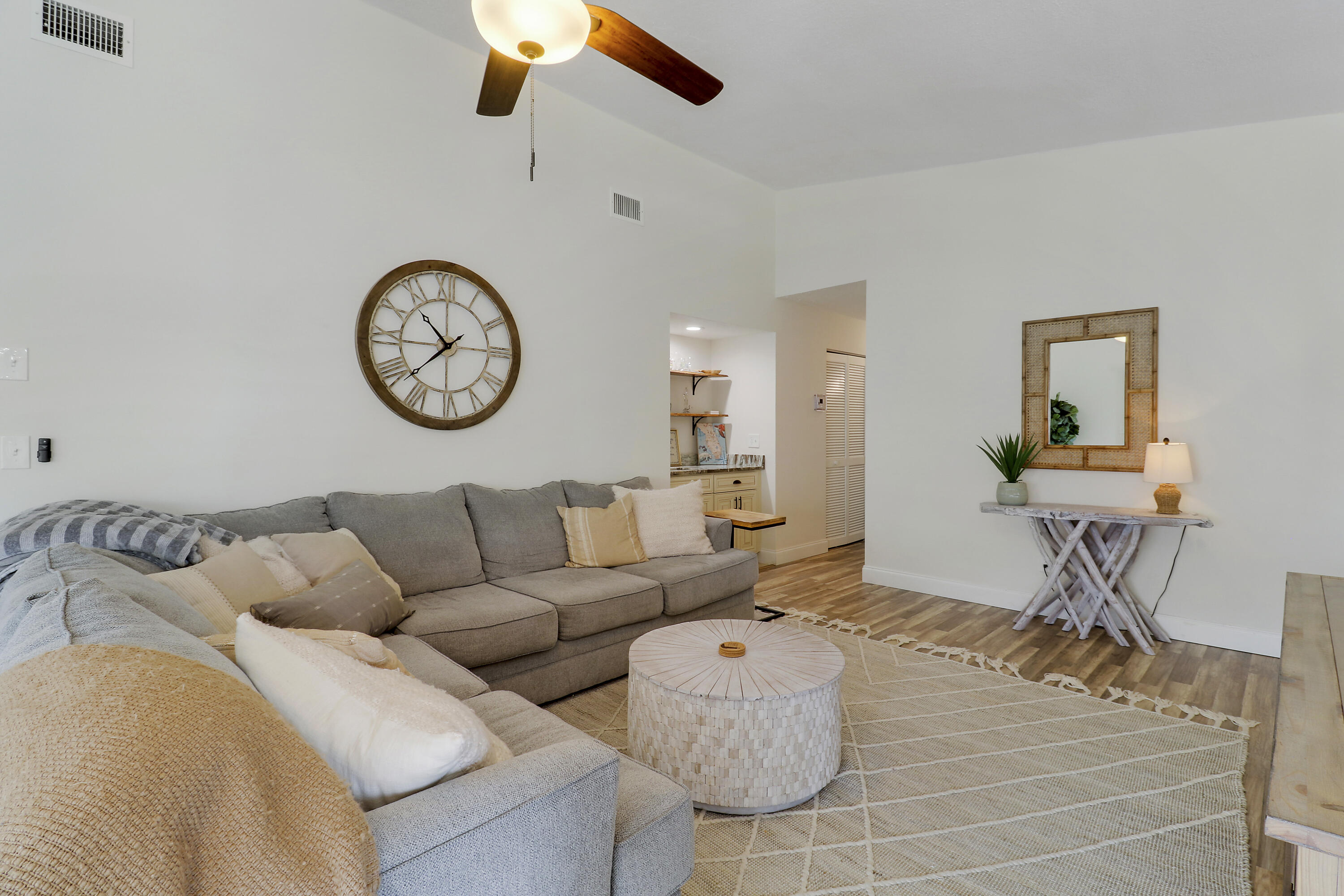 1102 Wingfoot Drive C Property Photo 17