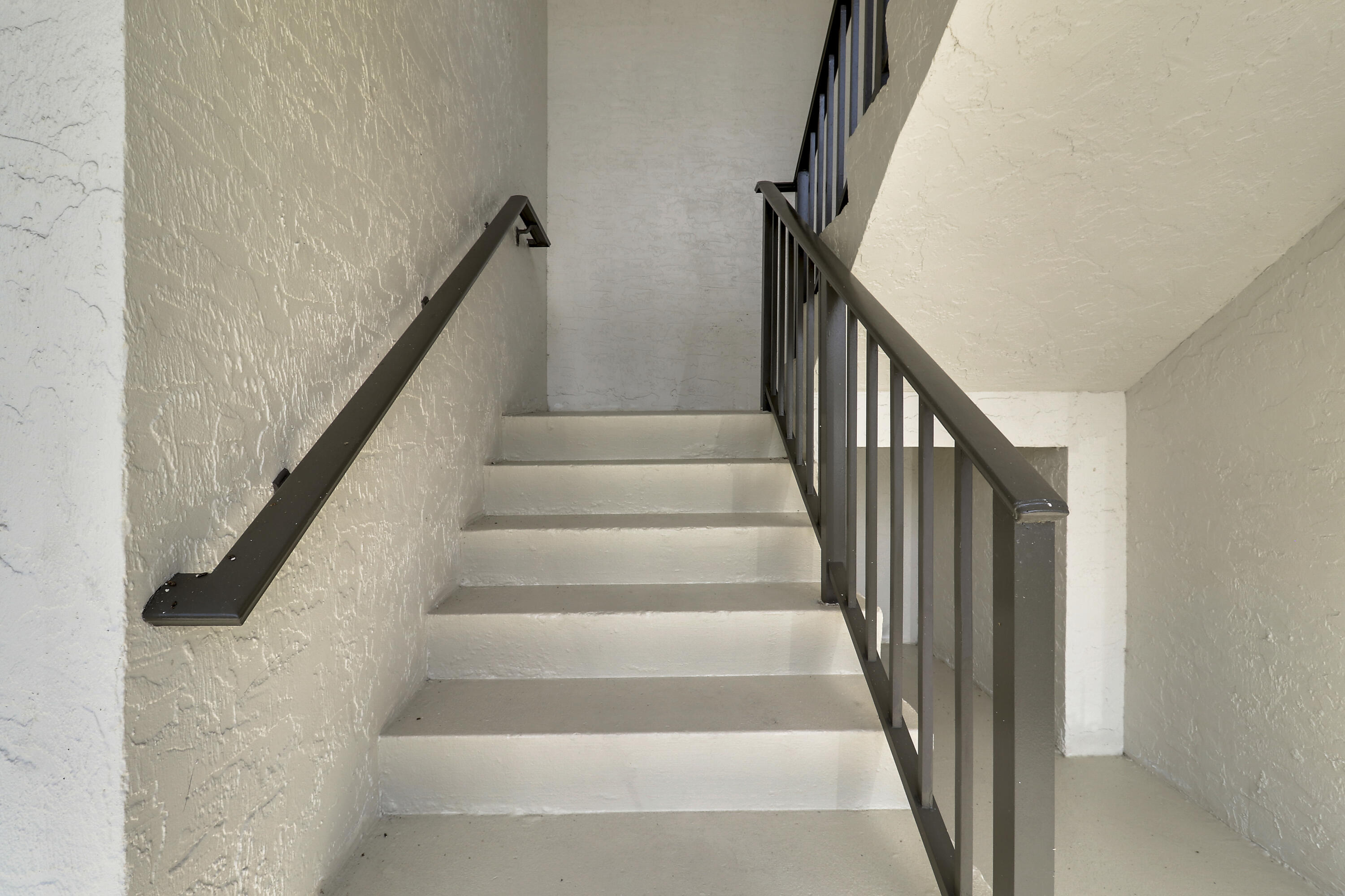 1102 Wingfoot Drive C Property Photo 32