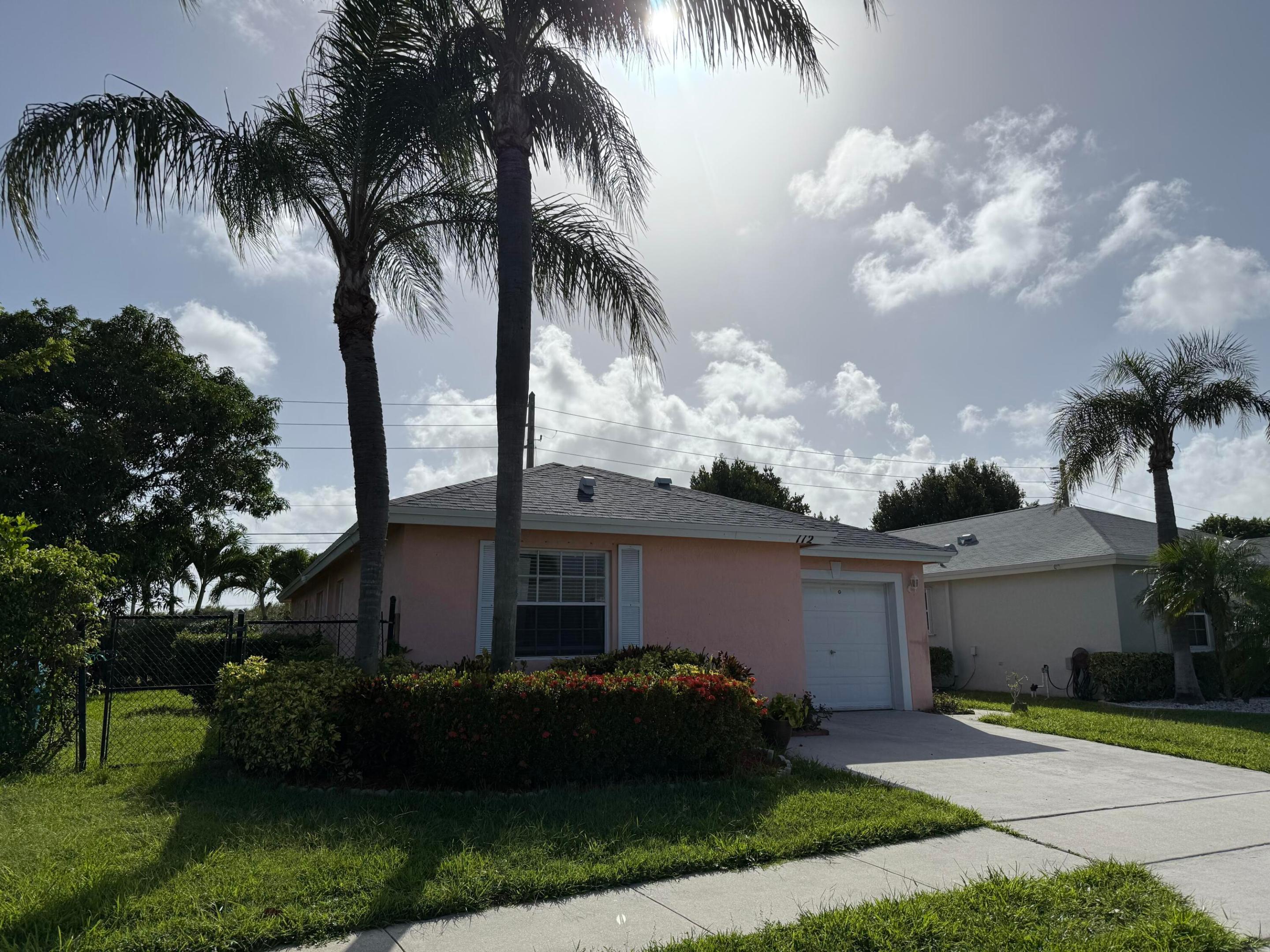 112 Sunset Boulevard Property Photo 1
