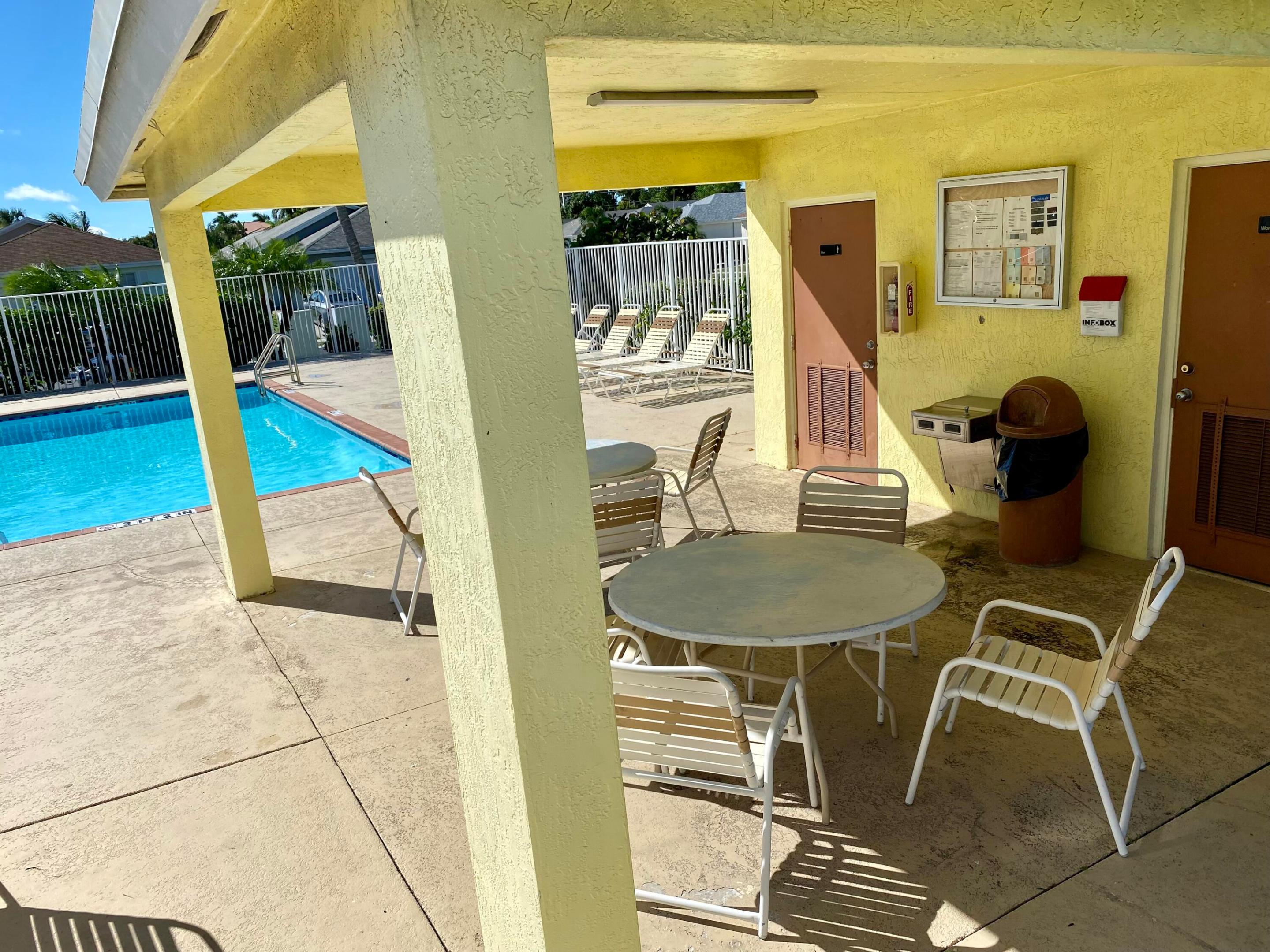 112 Sunset Boulevard Property Photo 18