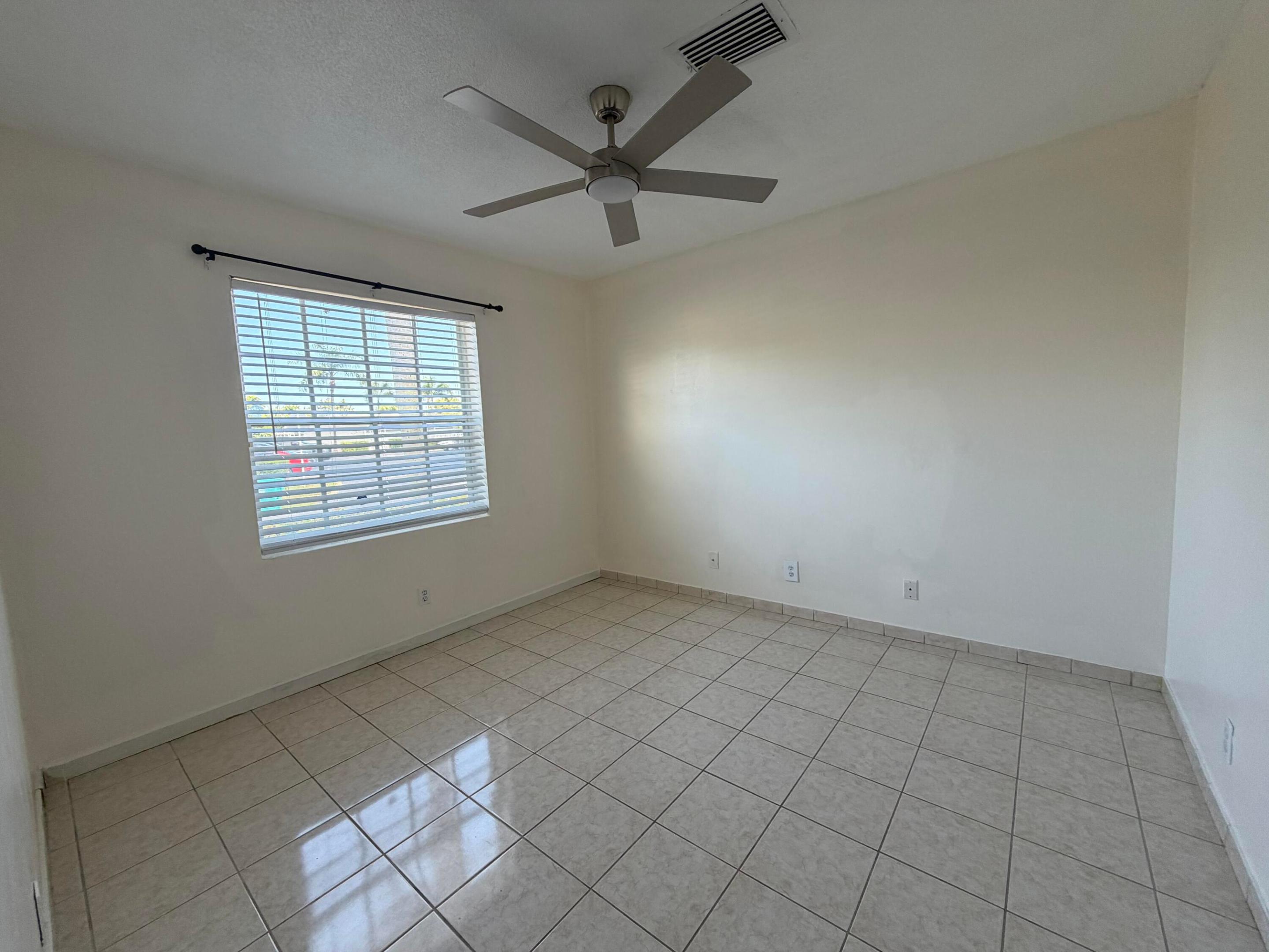 112 Sunset Boulevard Property Photo 24