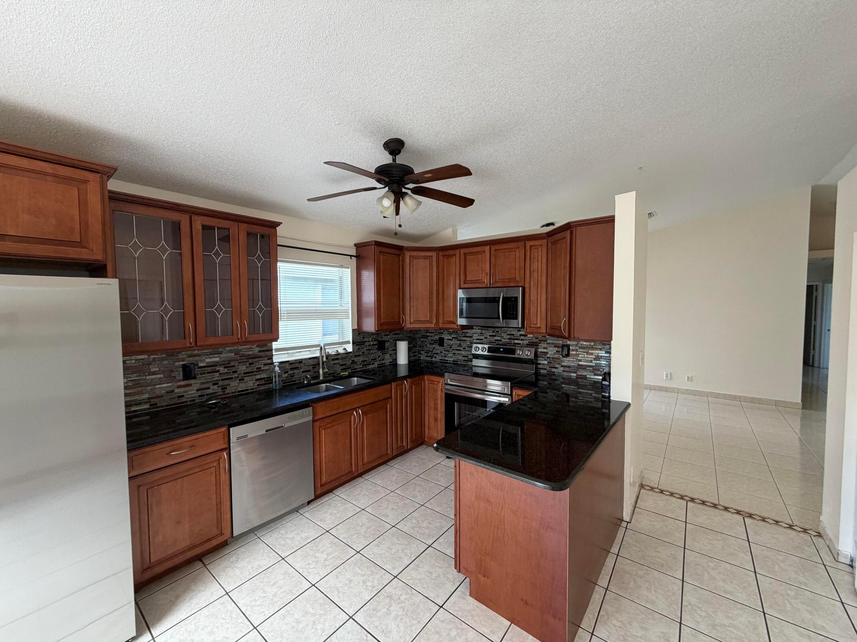 112 Sunset Boulevard Property Photo 28