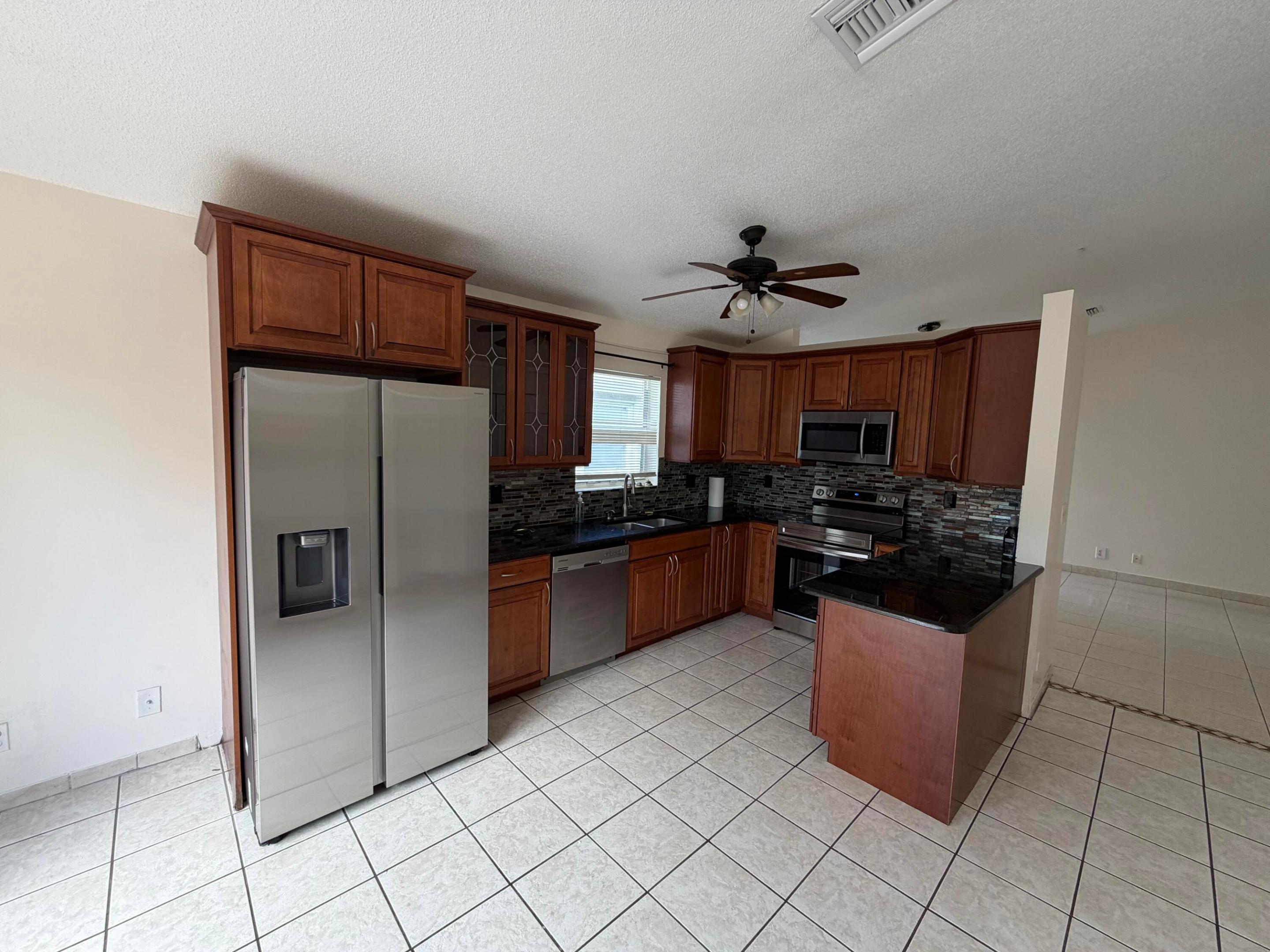 112 Sunset Boulevard Property Photo 29