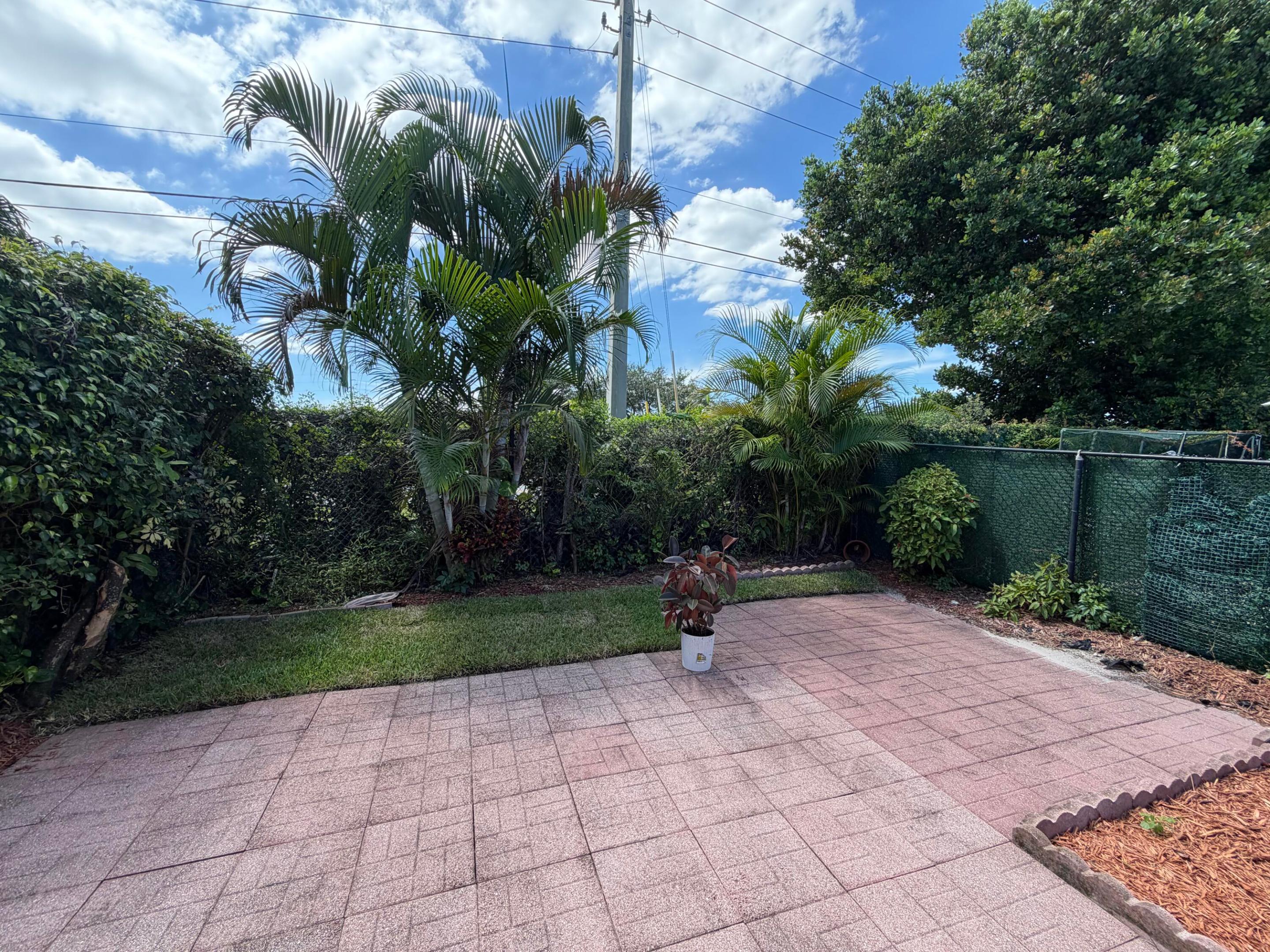 112 Sunset Boulevard Property Photo 33