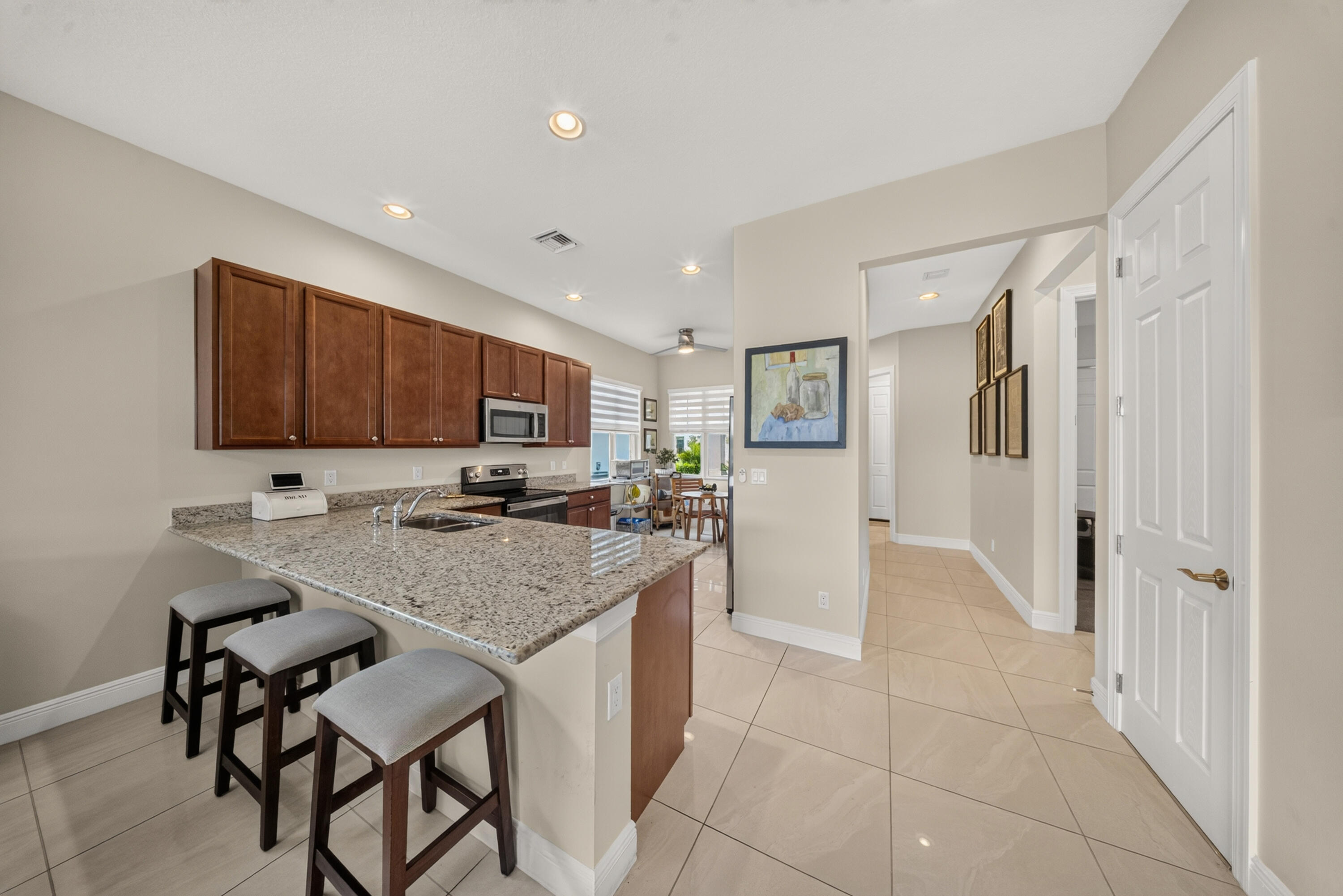 25037 Sw Alberti Way Property Photo 9