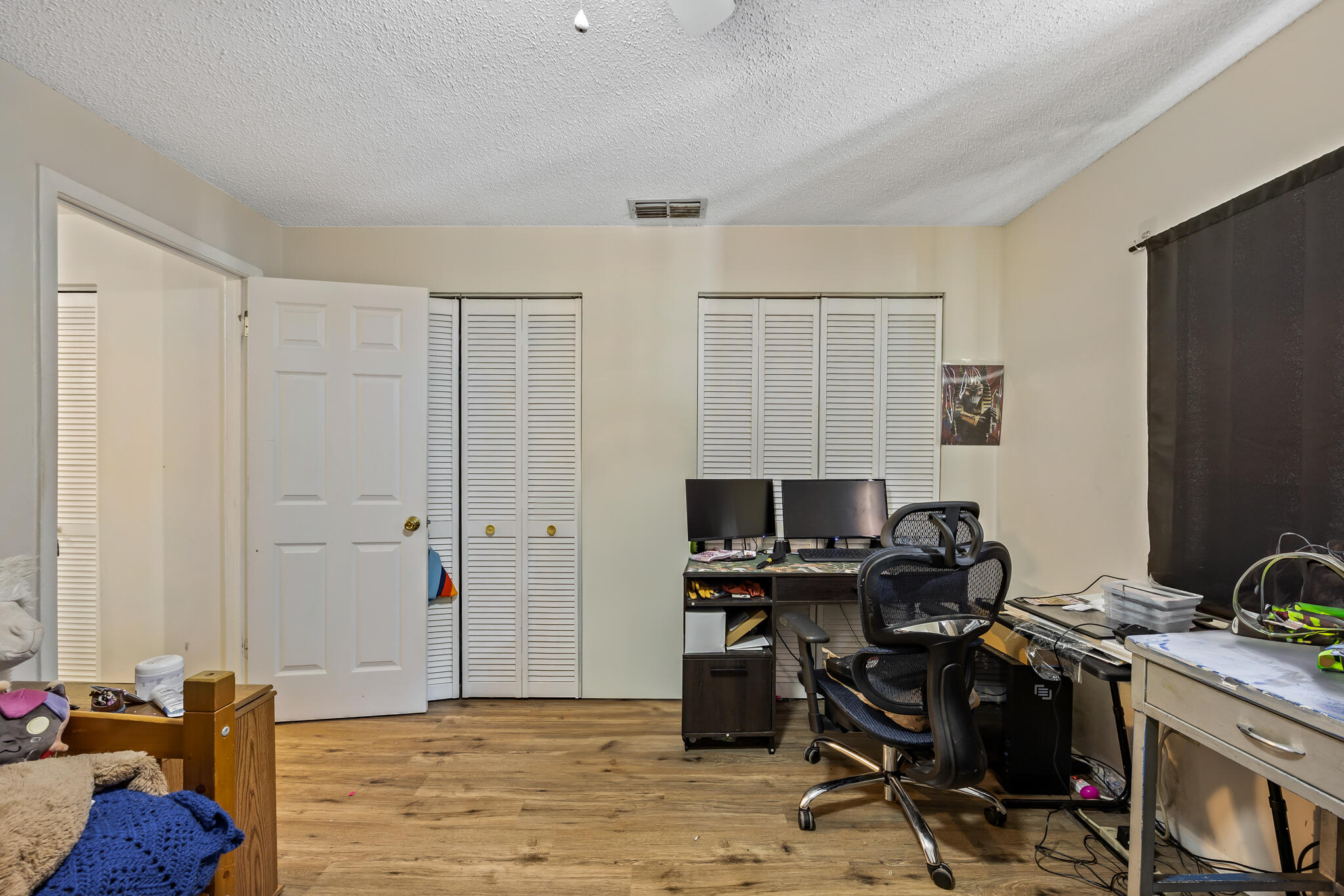 1910 South Street Property Photo 14