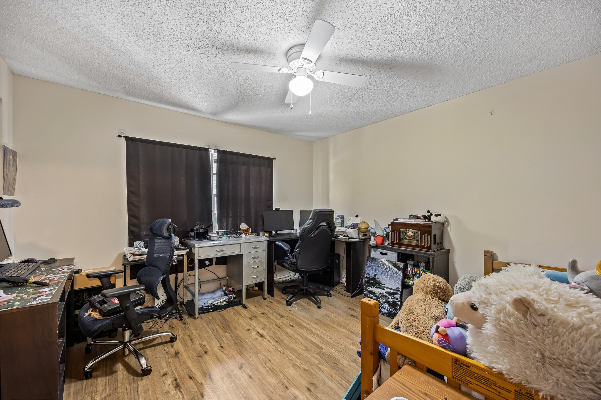 1910 South Street Property Photo 15