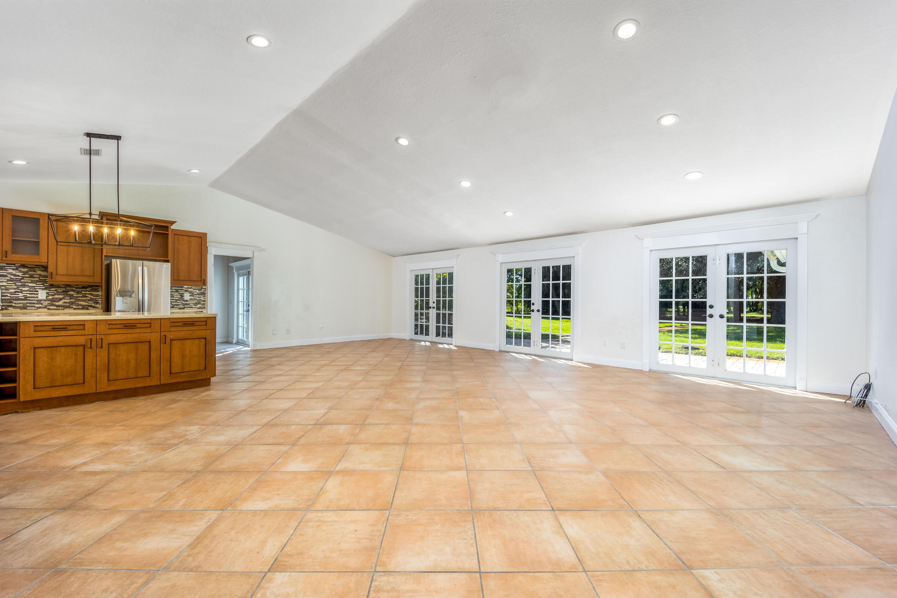 2232 Sw Racquet Club Drive Property Photo 9