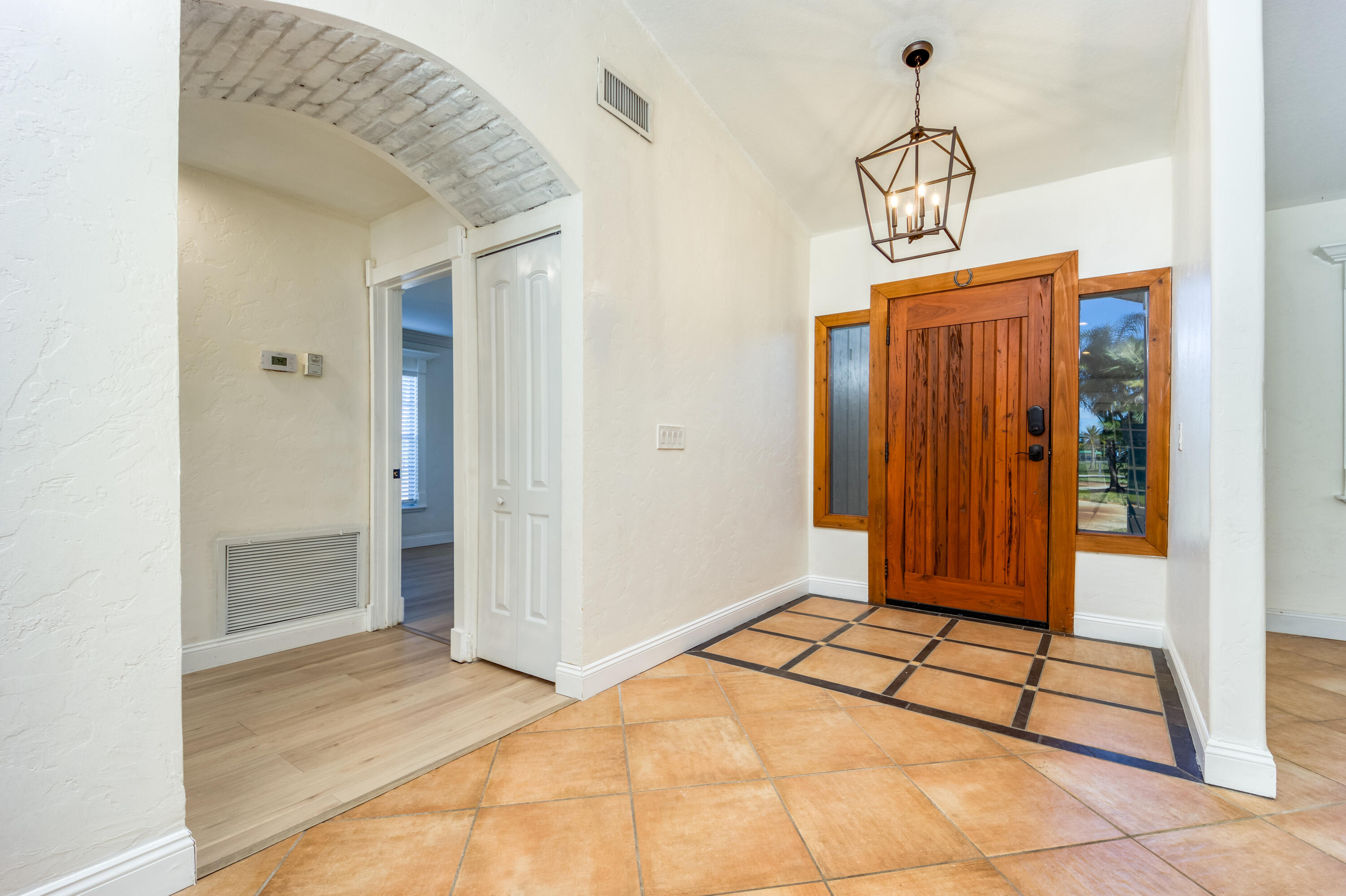 2232 Sw Racquet Club Drive Property Photo 10