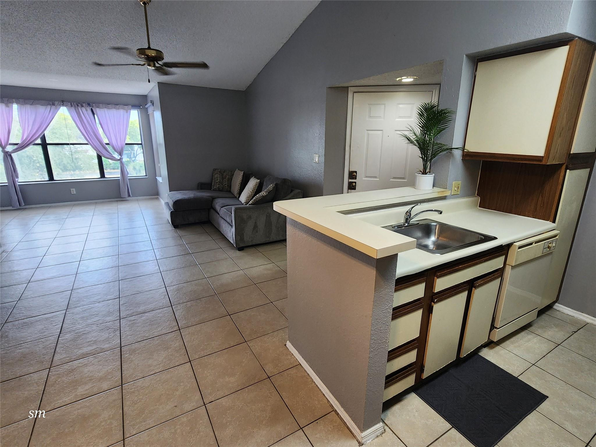 2866 S University Drive 5308 Property Photo 2