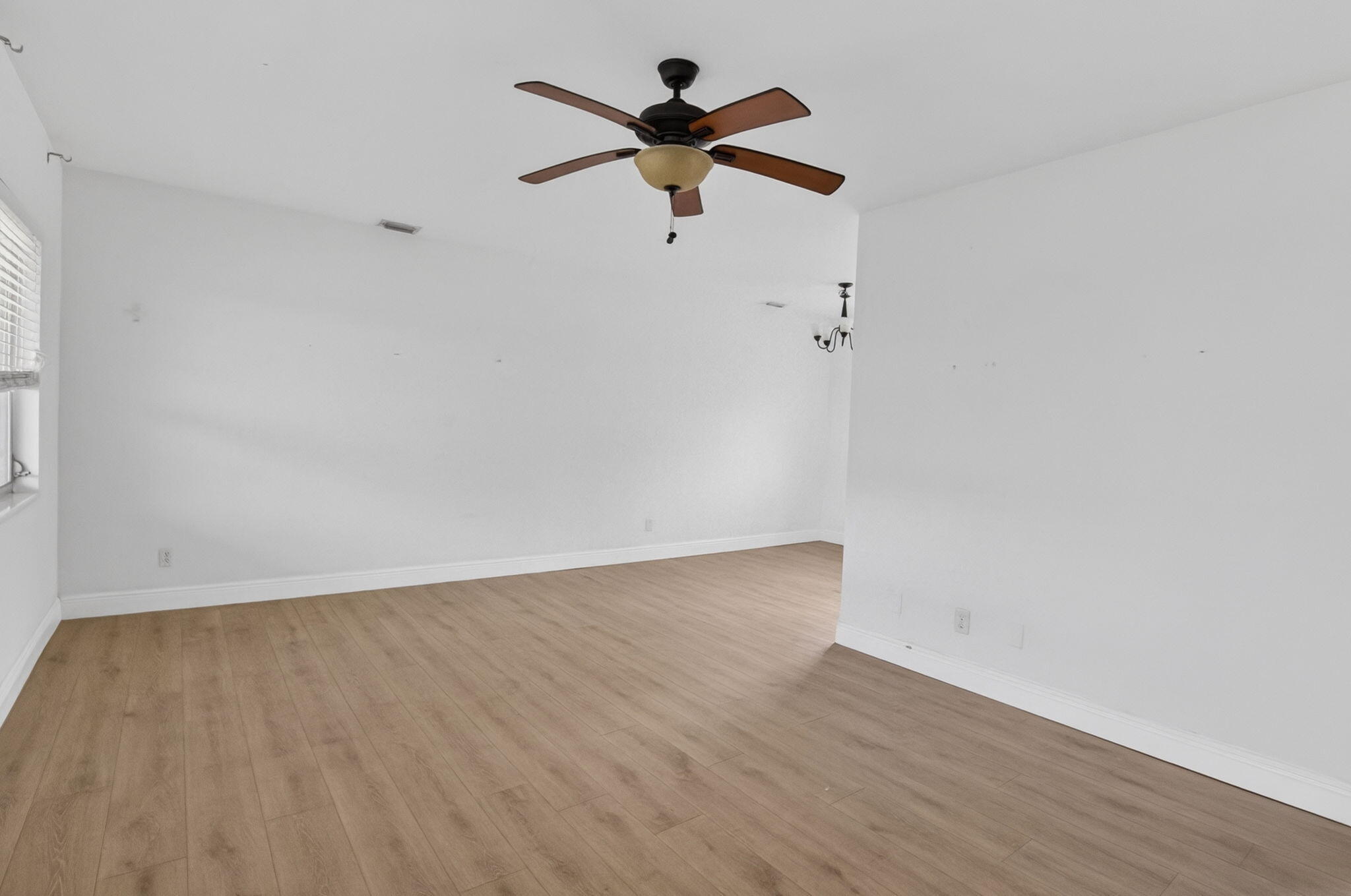 426 Ne 7th Avenue 2b Property Photo 6