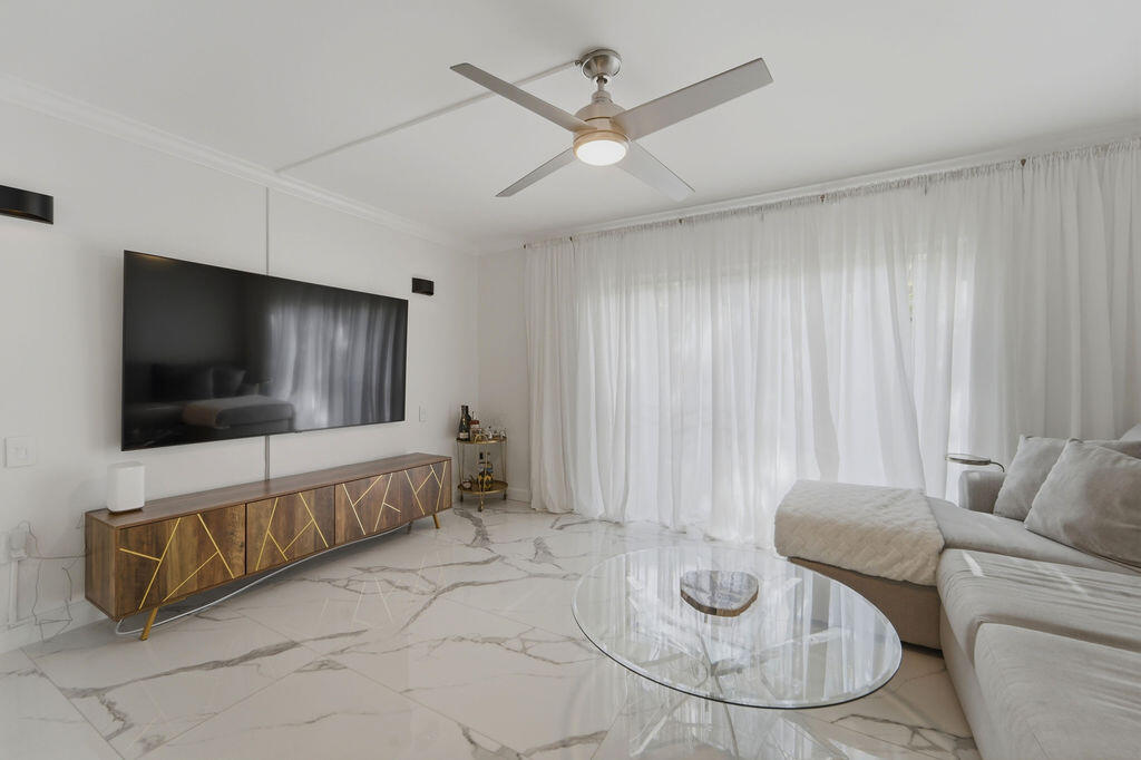 809 W Oakland Park Boulevard K2 Property Photo 8