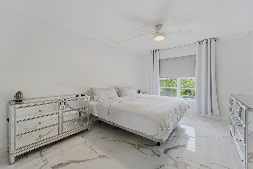 809 W Oakland Park Boulevard K2 Property Photo 16