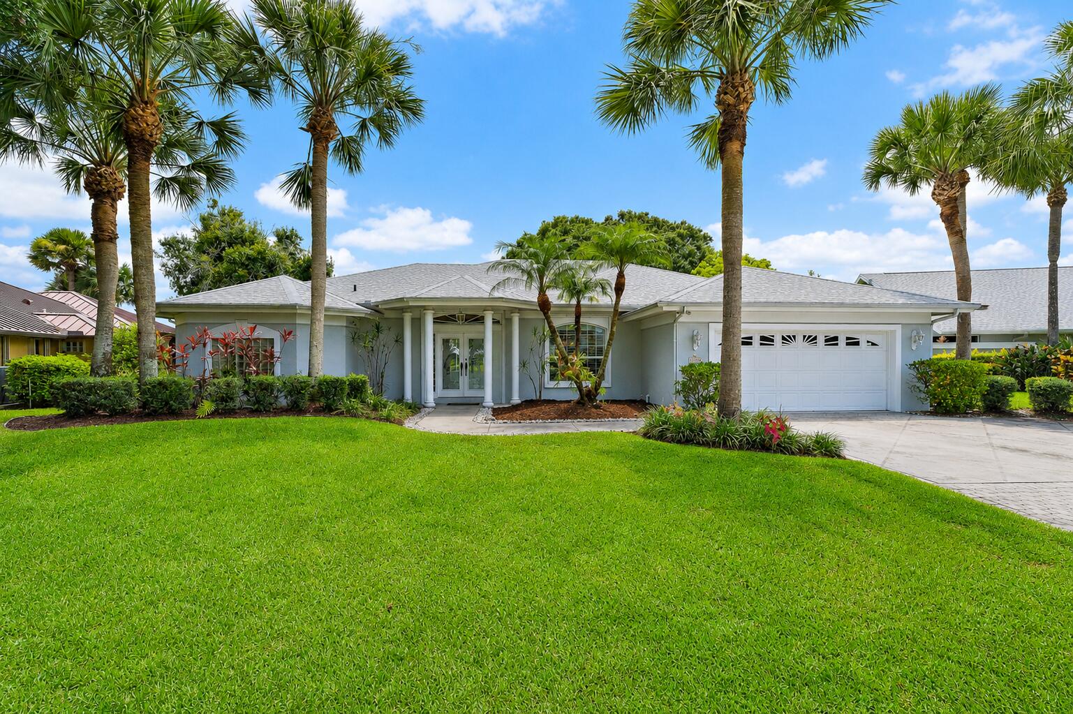 2108 Sw Oakwater Point Property Photo 1
