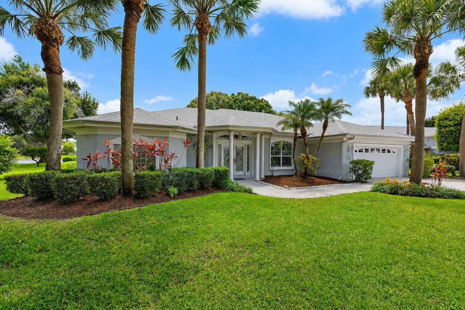 2108 Sw Oakwater Point Property Photo 3