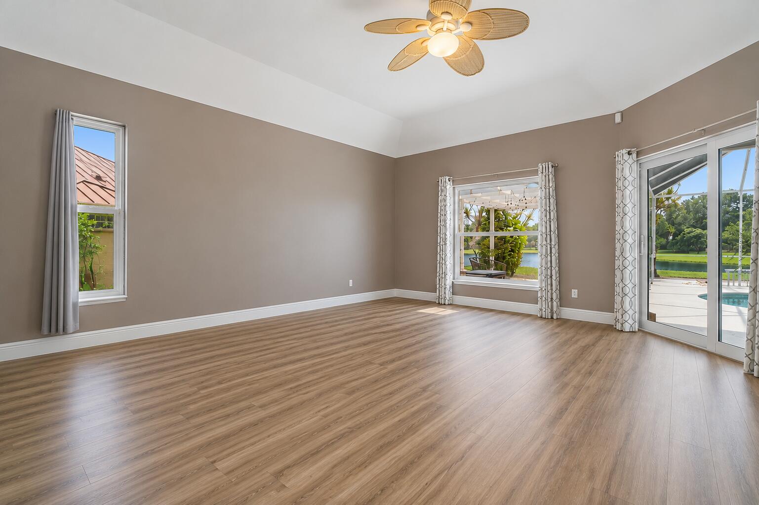 2108 Sw Oakwater Point Property Photo 23