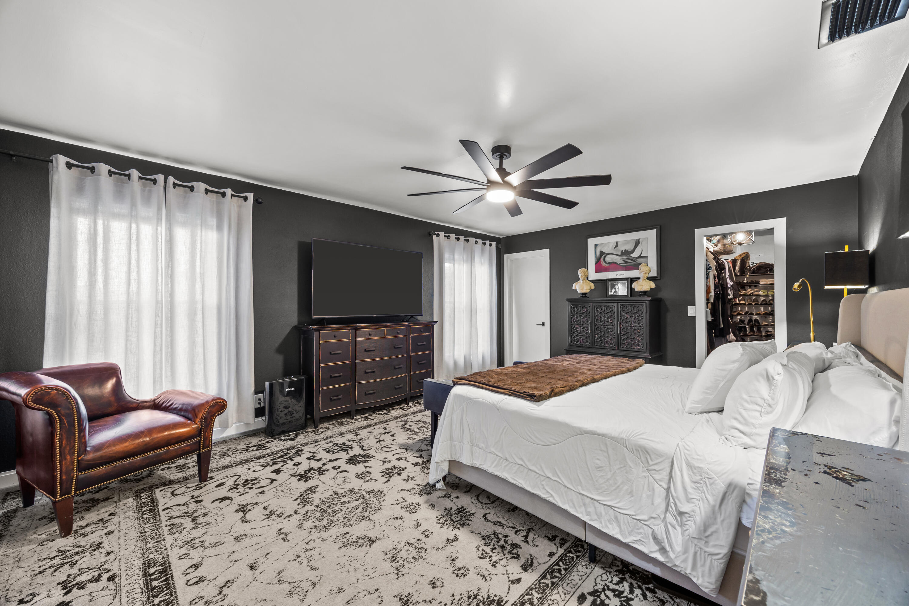 14248 Paddock Drive Property Photo 8
