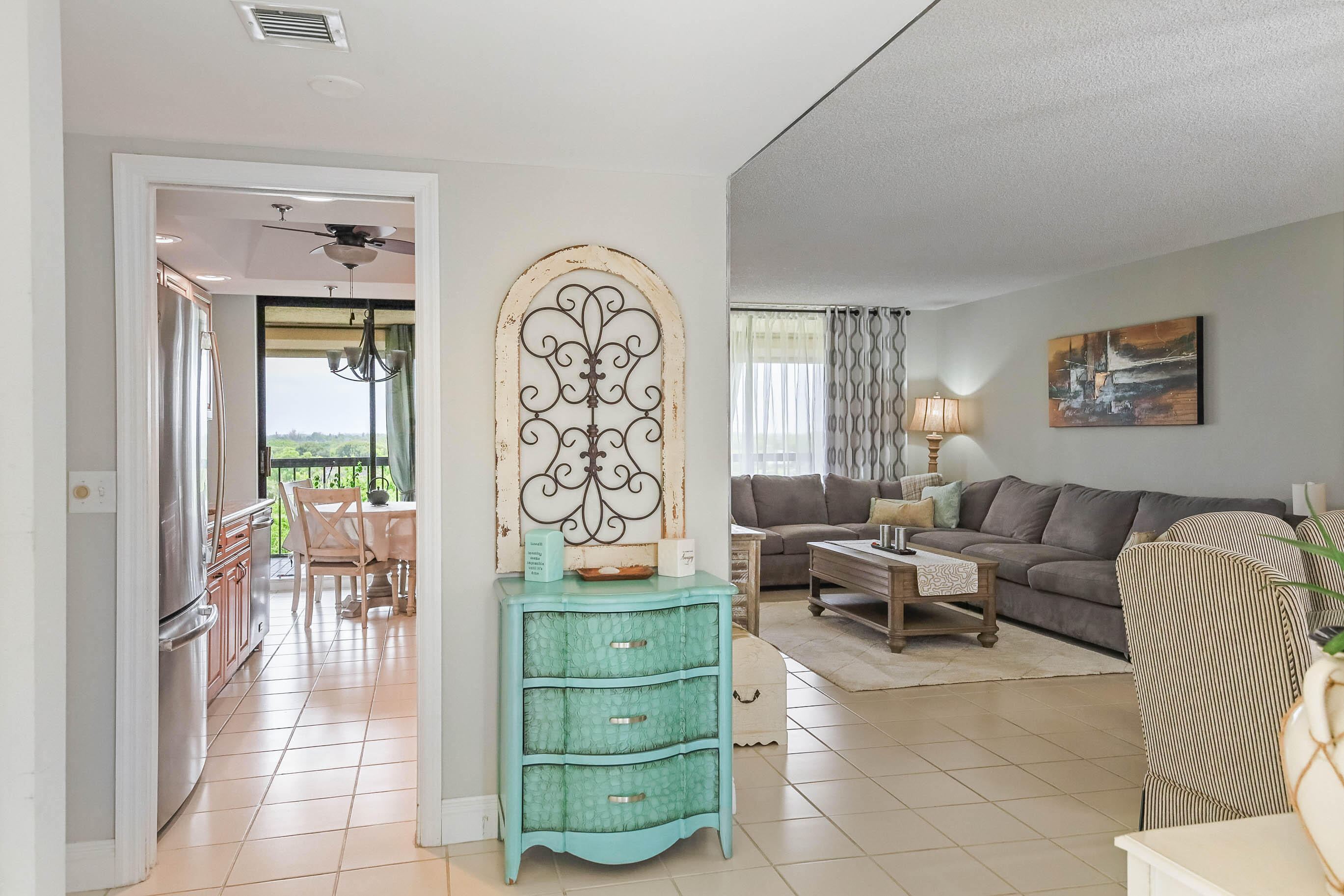 5279 S Fountains Drive S 703 Property Photo 5