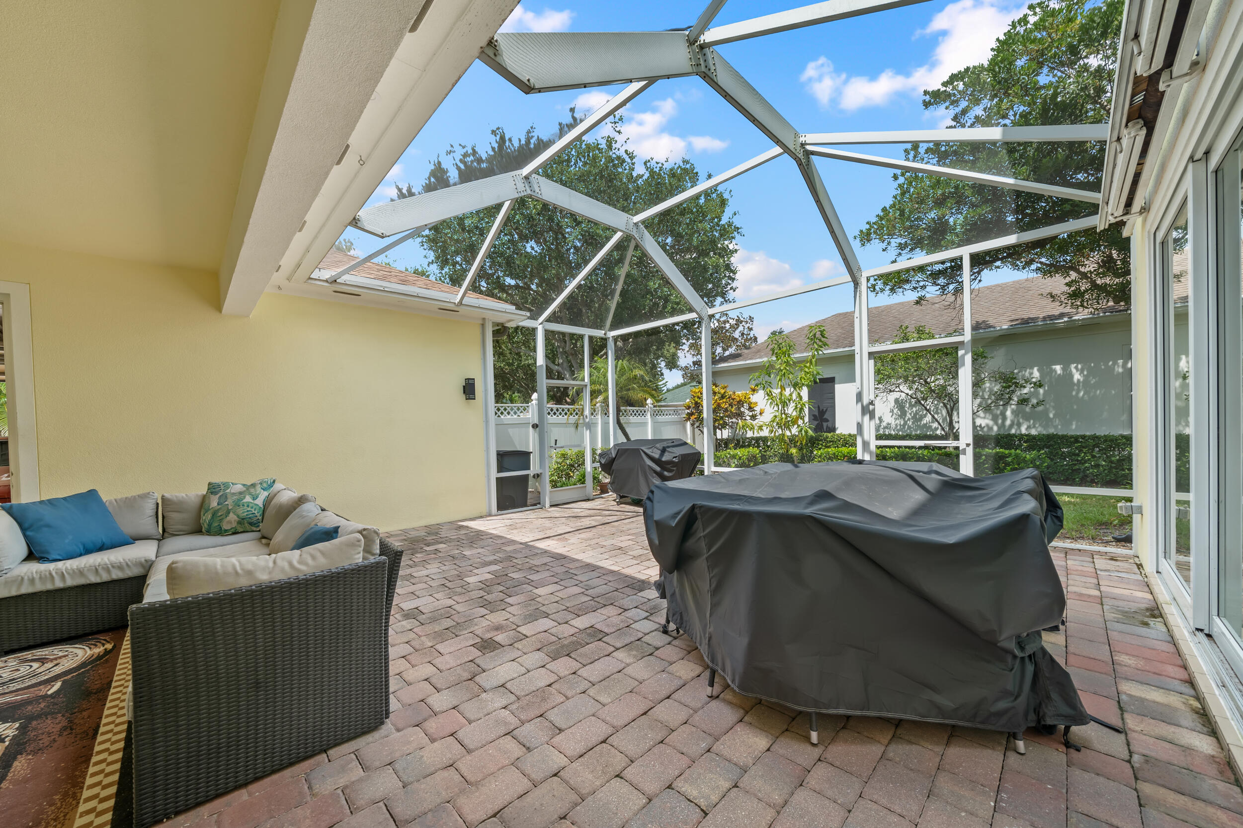 142 Newcastle Drive Property Photo 29