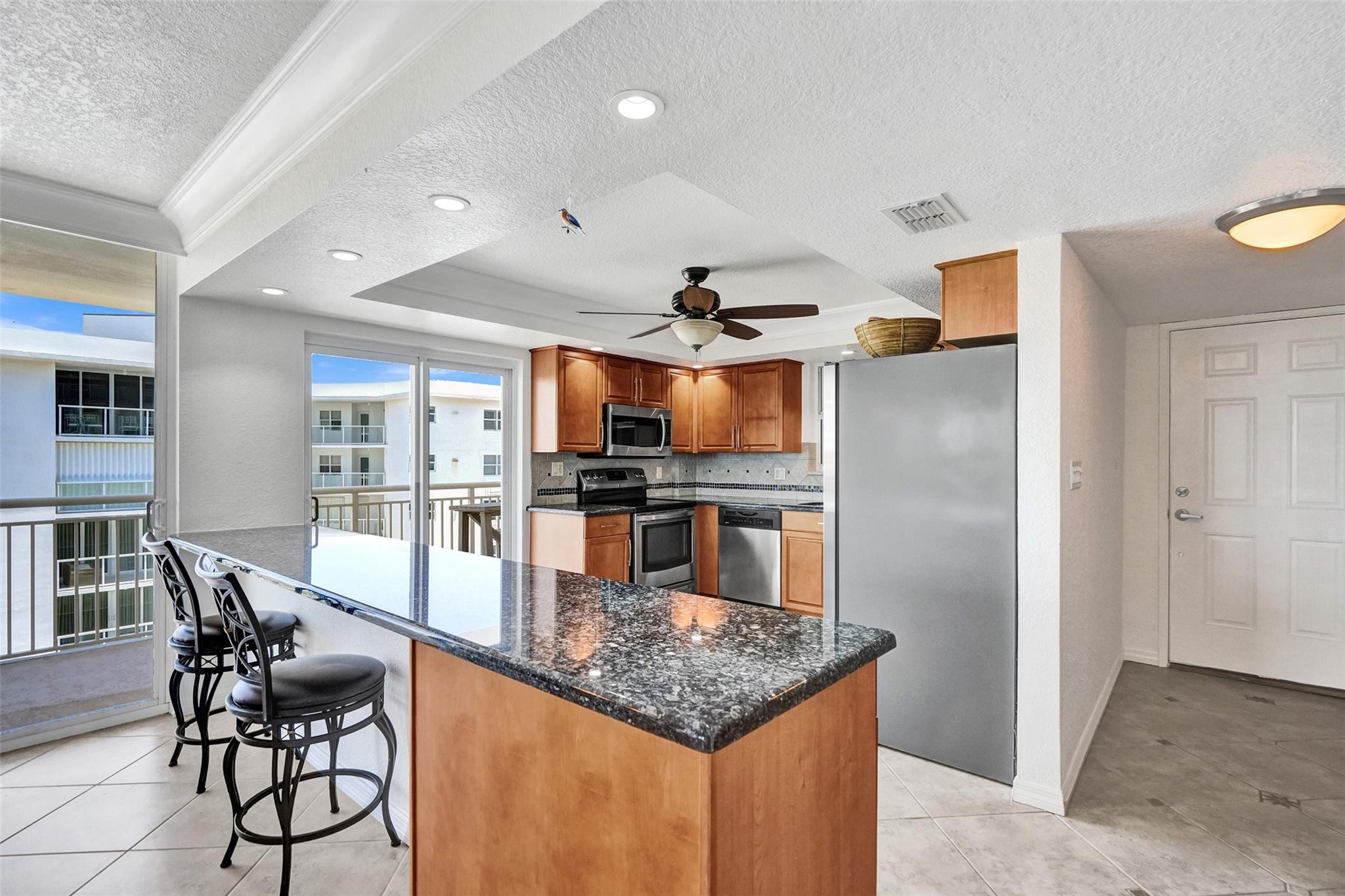 1051 Hillsboro Mile 809e Property Photo 14