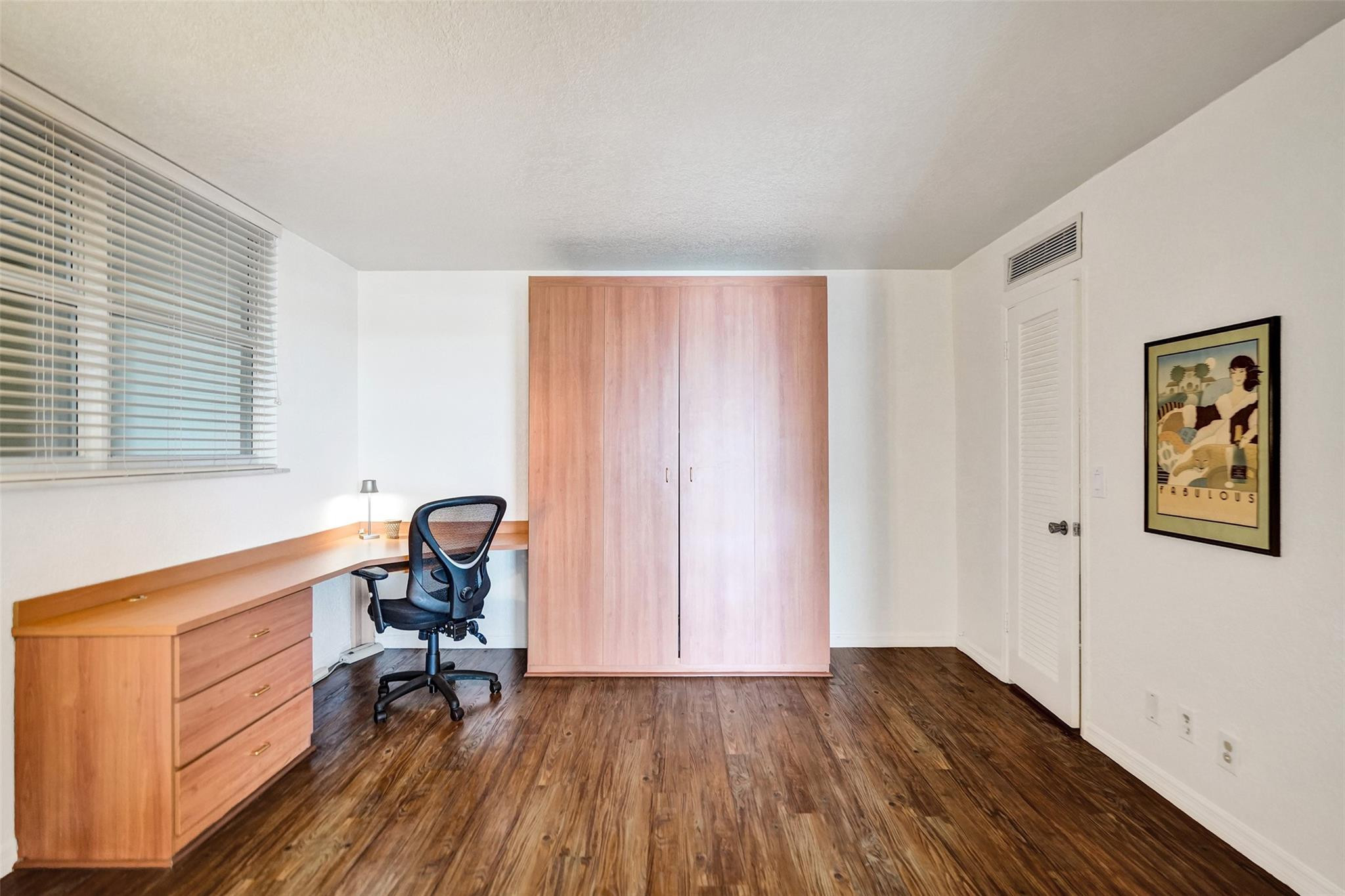 1051 Hillsboro Mile 809e Property Photo 21