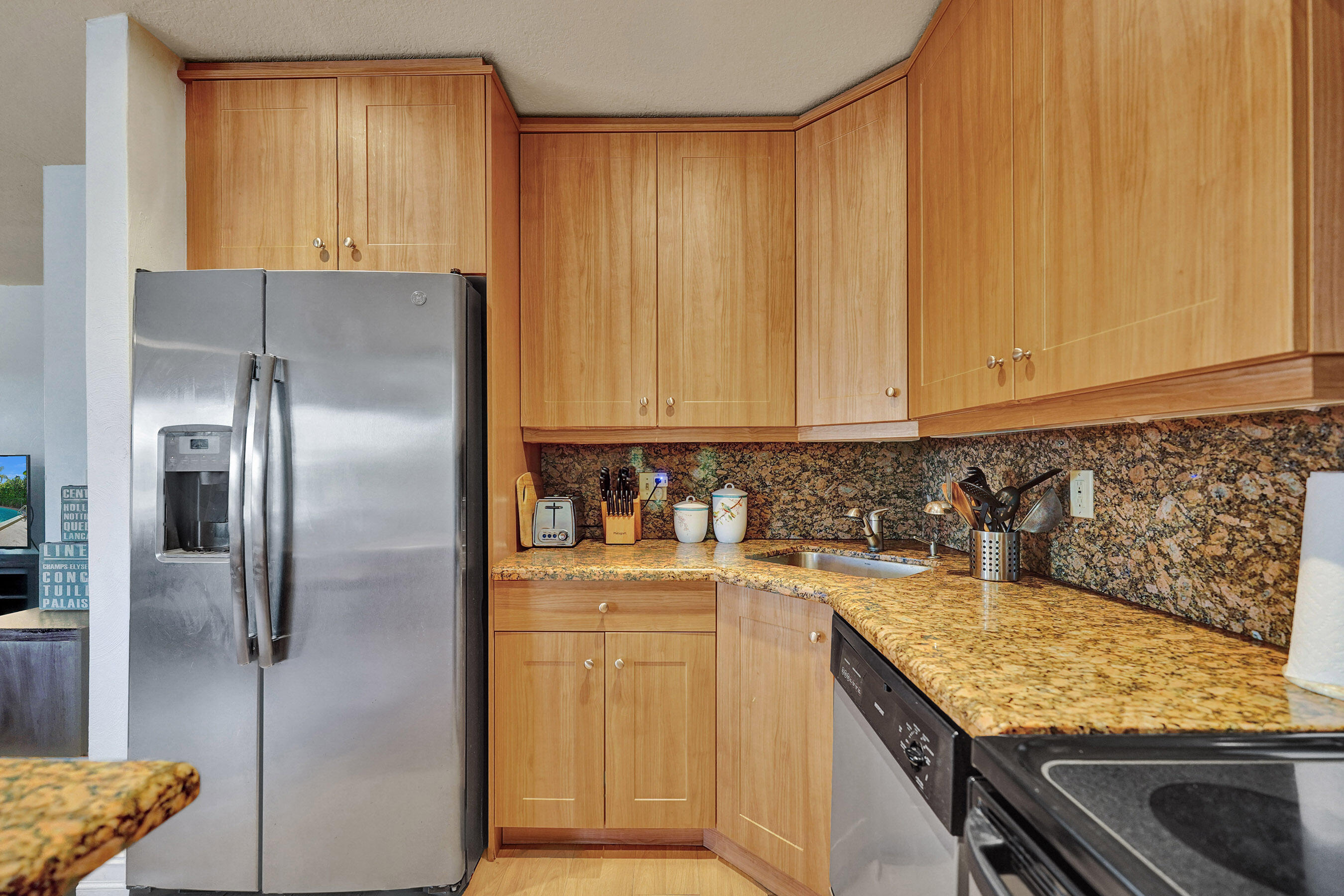 1423 Holly Heights Drive 12 Property Photo 12