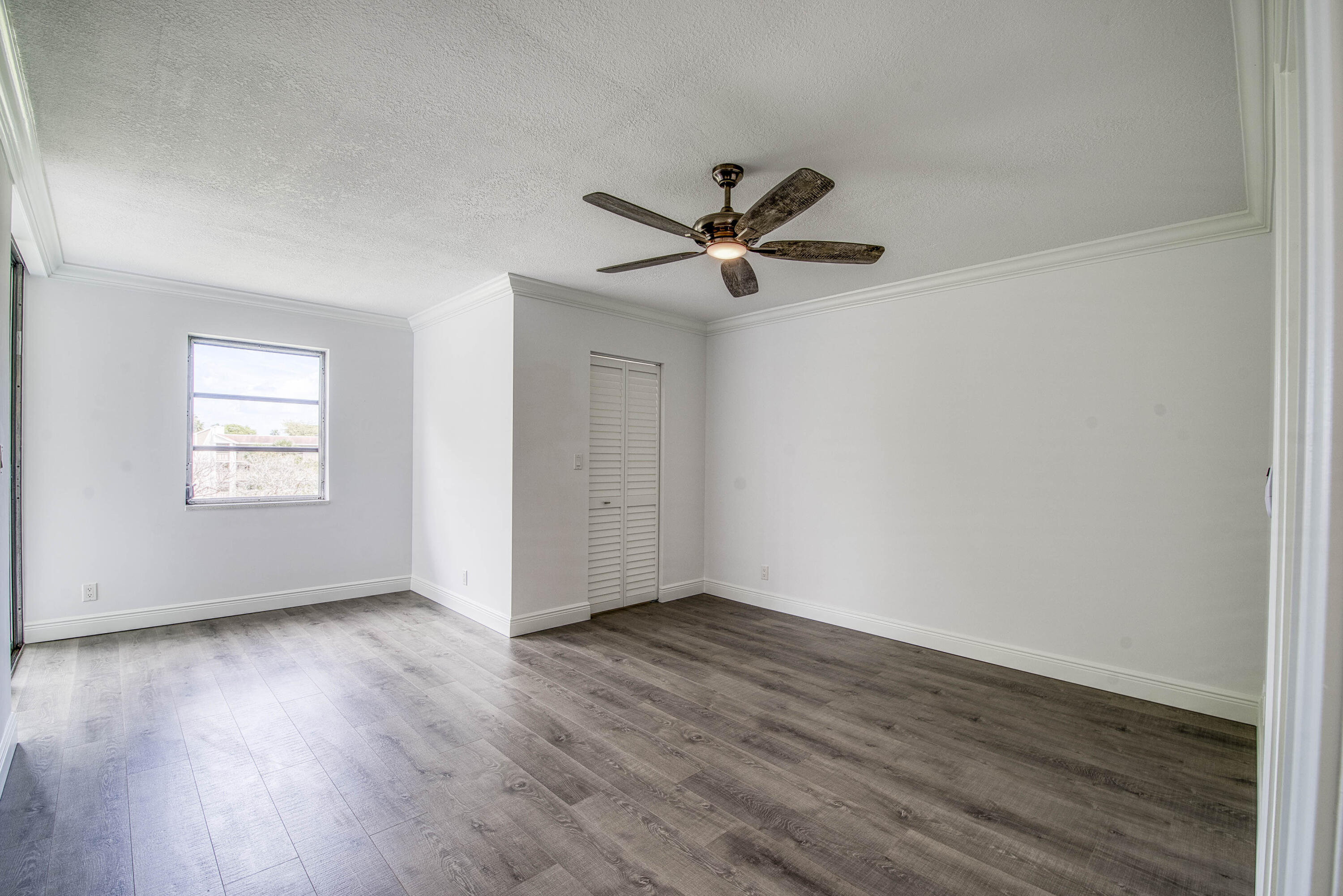 6795 Huntington Lane 406 Property Photo 10