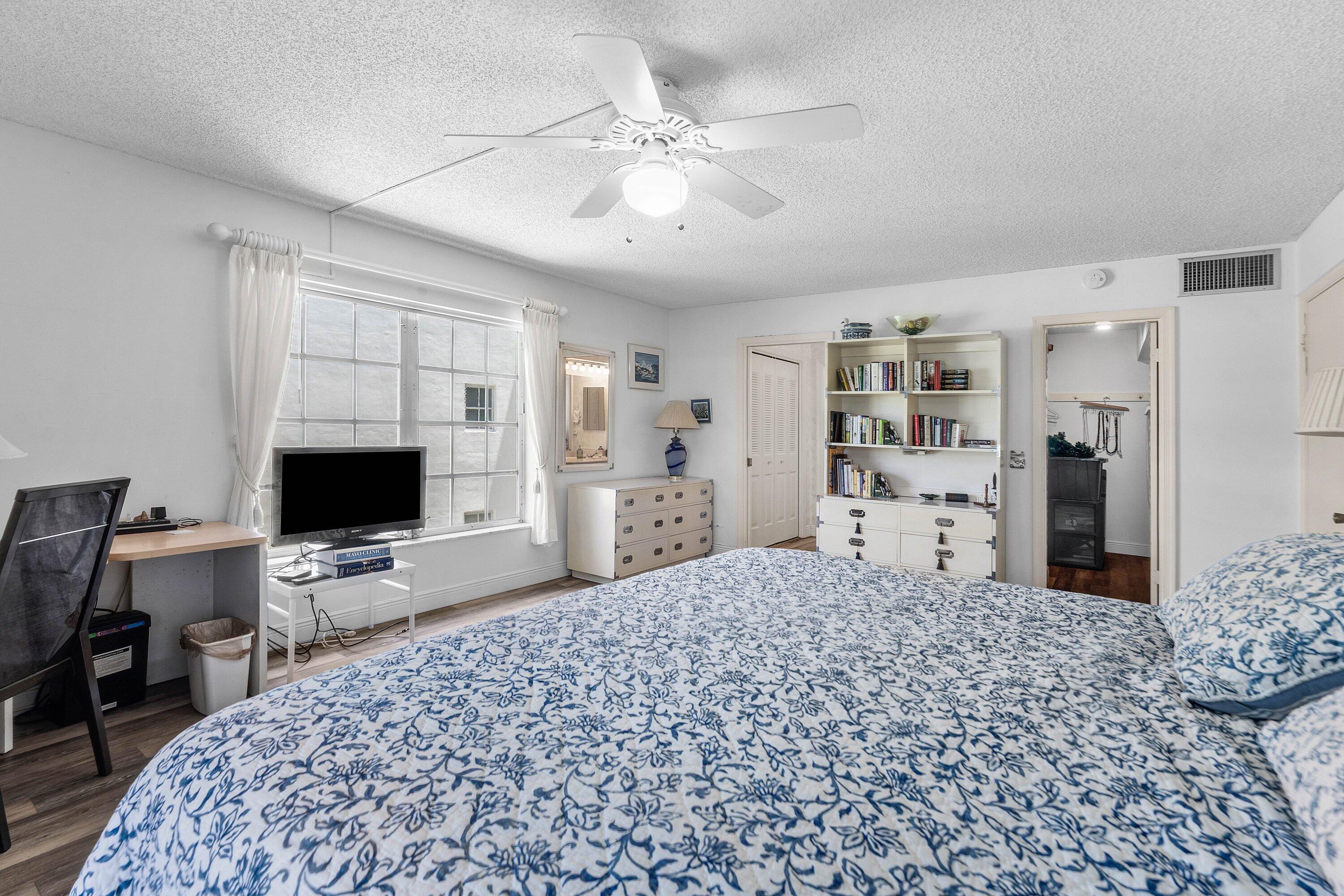 250 John F Kennedy Drive 204 Property Photo 18