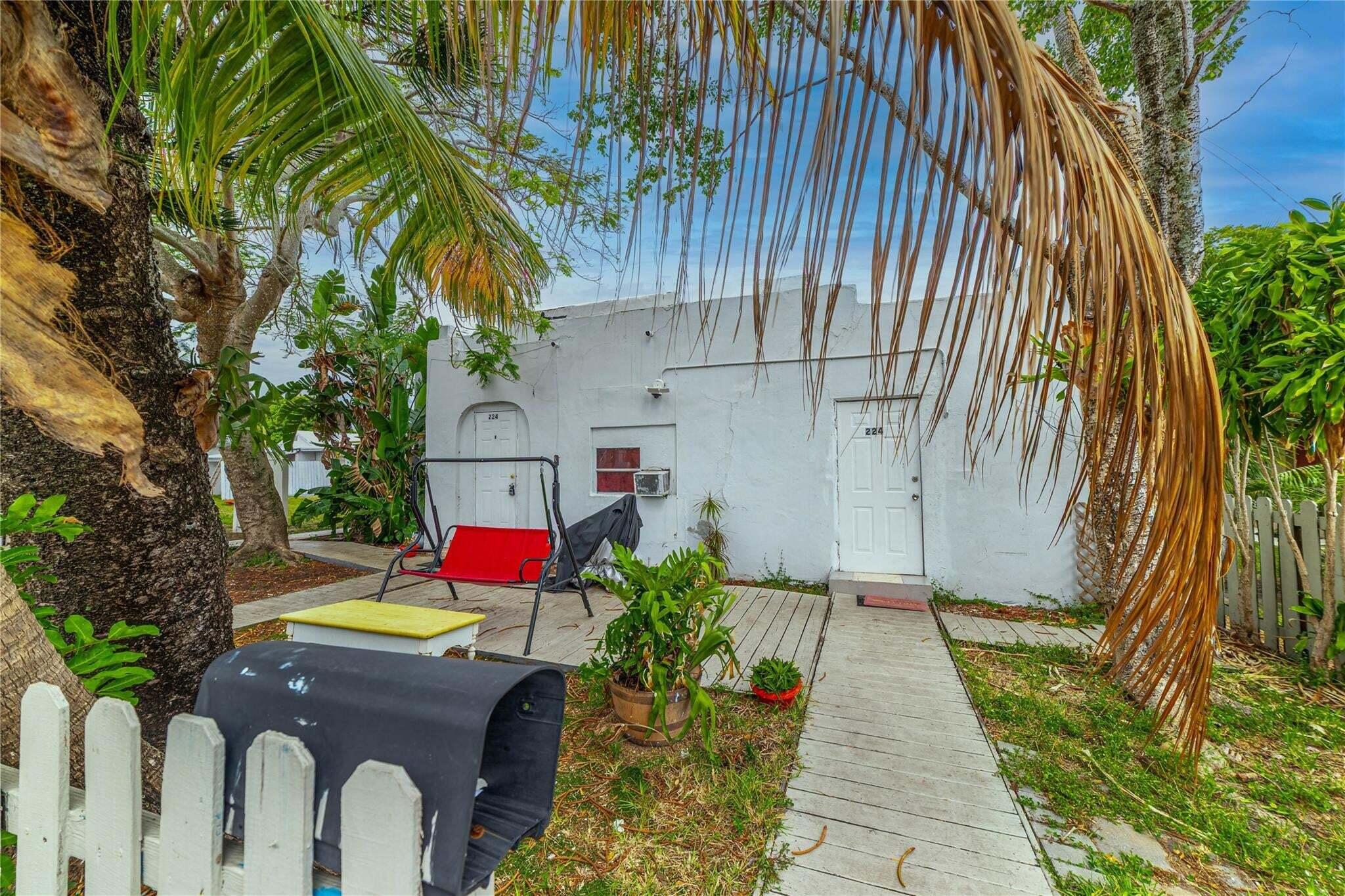 224 Sw 14th Street Property Photo 6