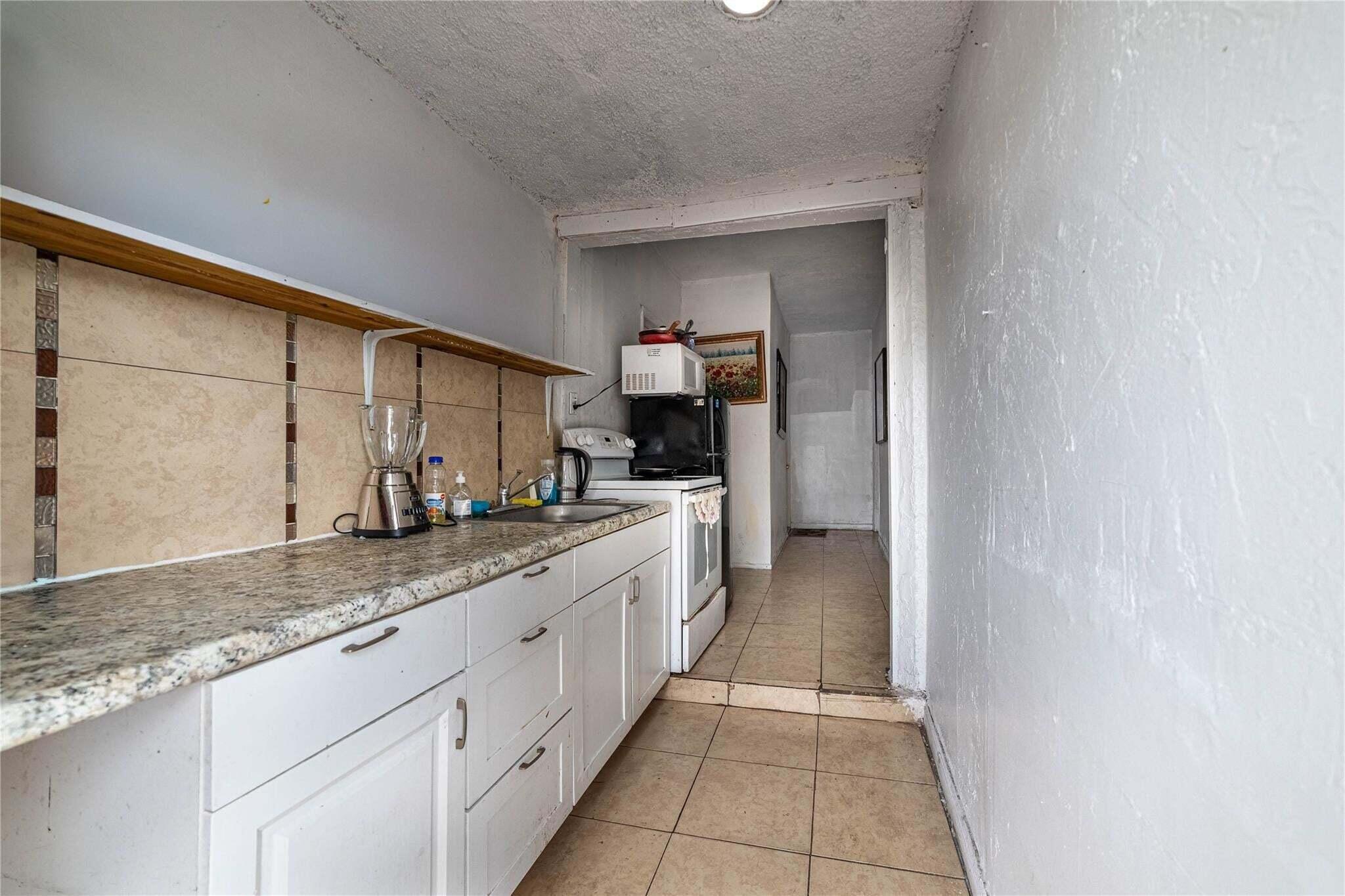 224 Sw 14th Street Property Photo 8