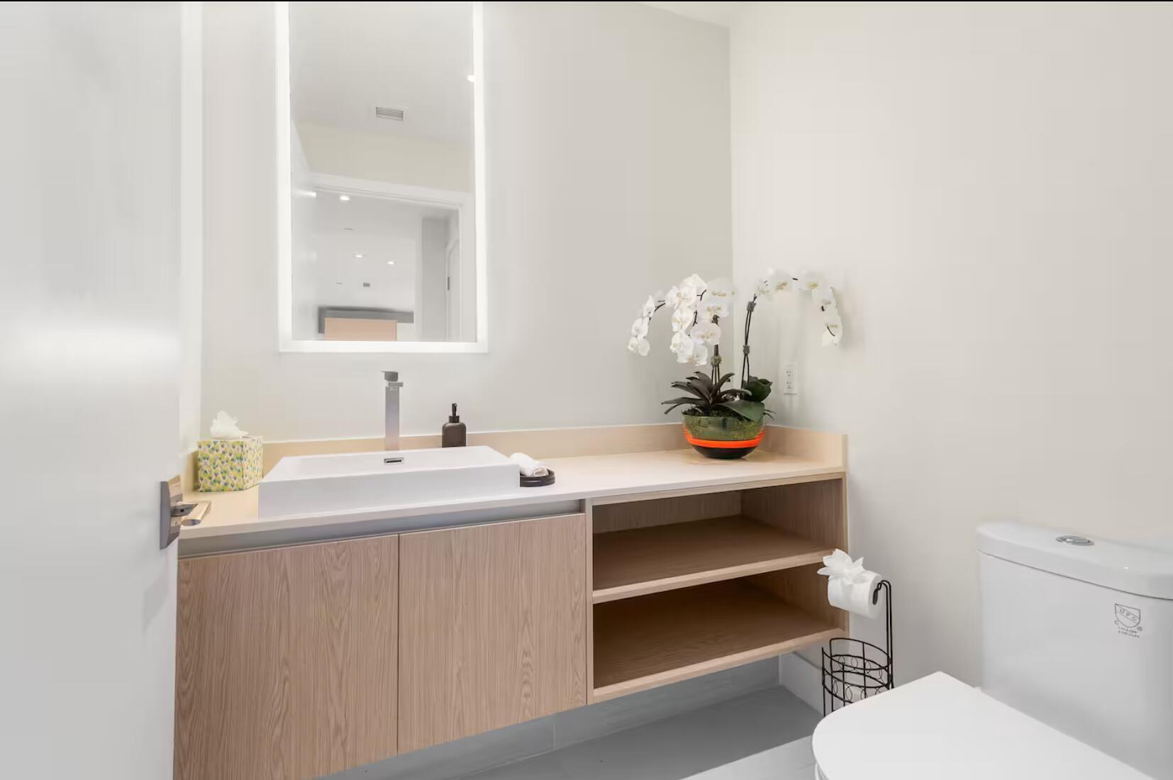 3100 N Ocean Drive H-1401 Property Photo 11