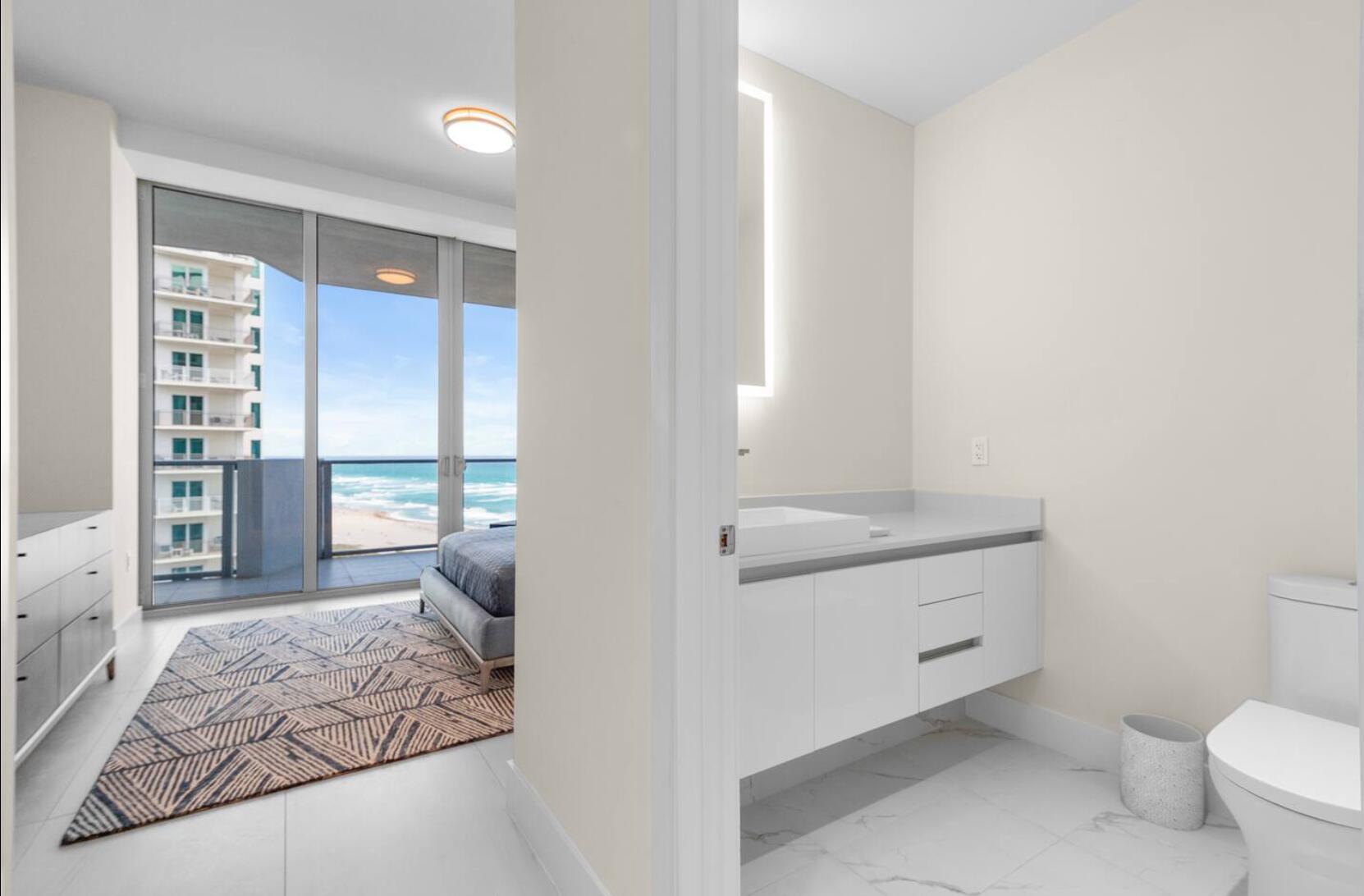 3100 N Ocean Drive H-1401 Property Photo 15
