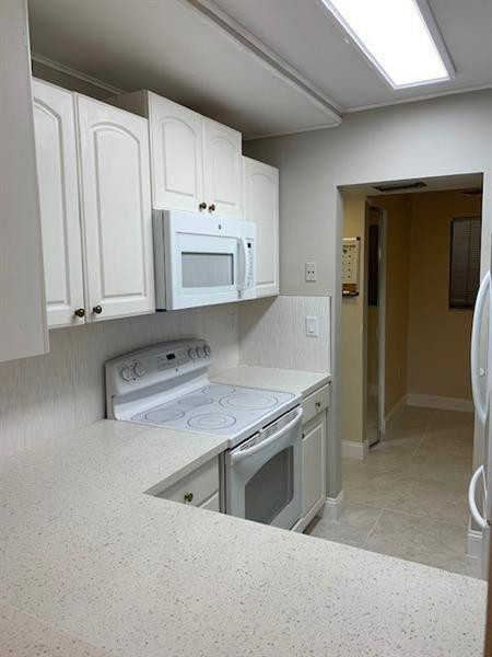 1021 Mockingbird Lane 217 Property Photo 4
