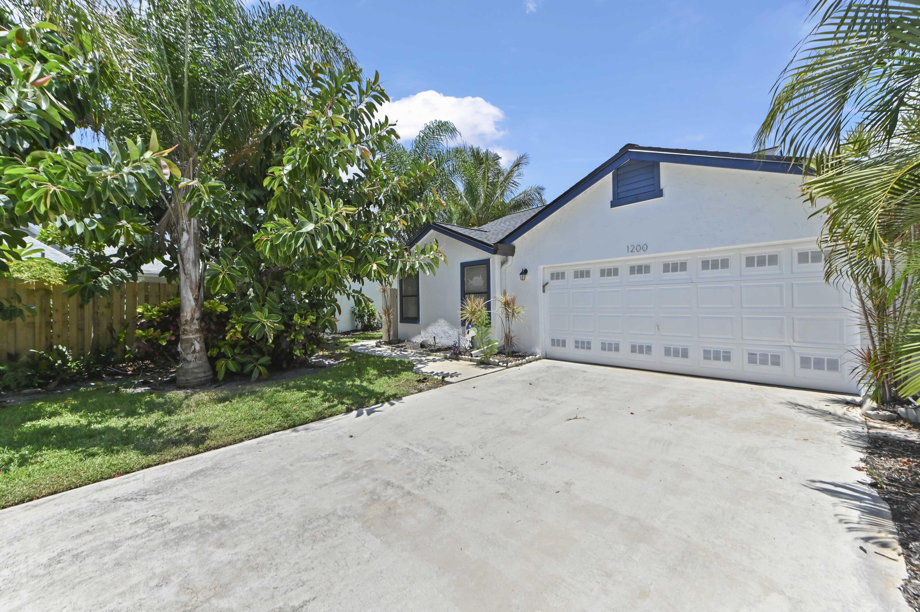 1200 NW 18th Avenue