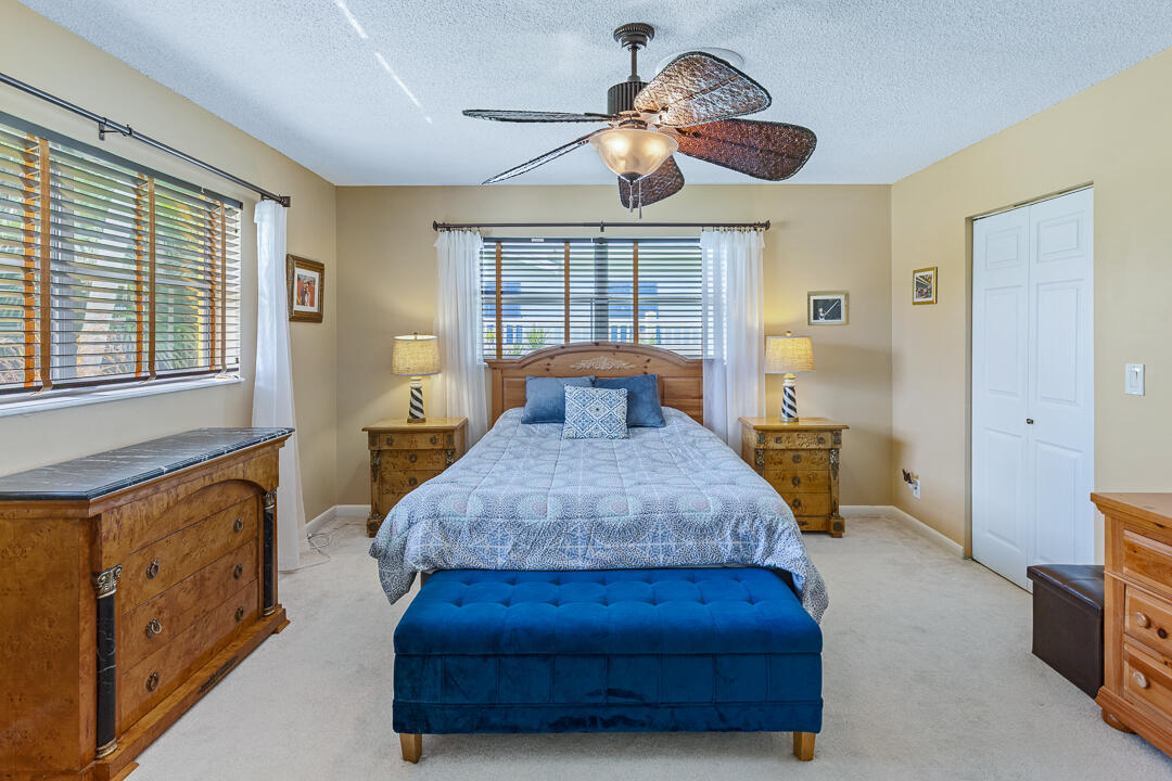 622 Sw Pine Tree Lane Property Photo 33