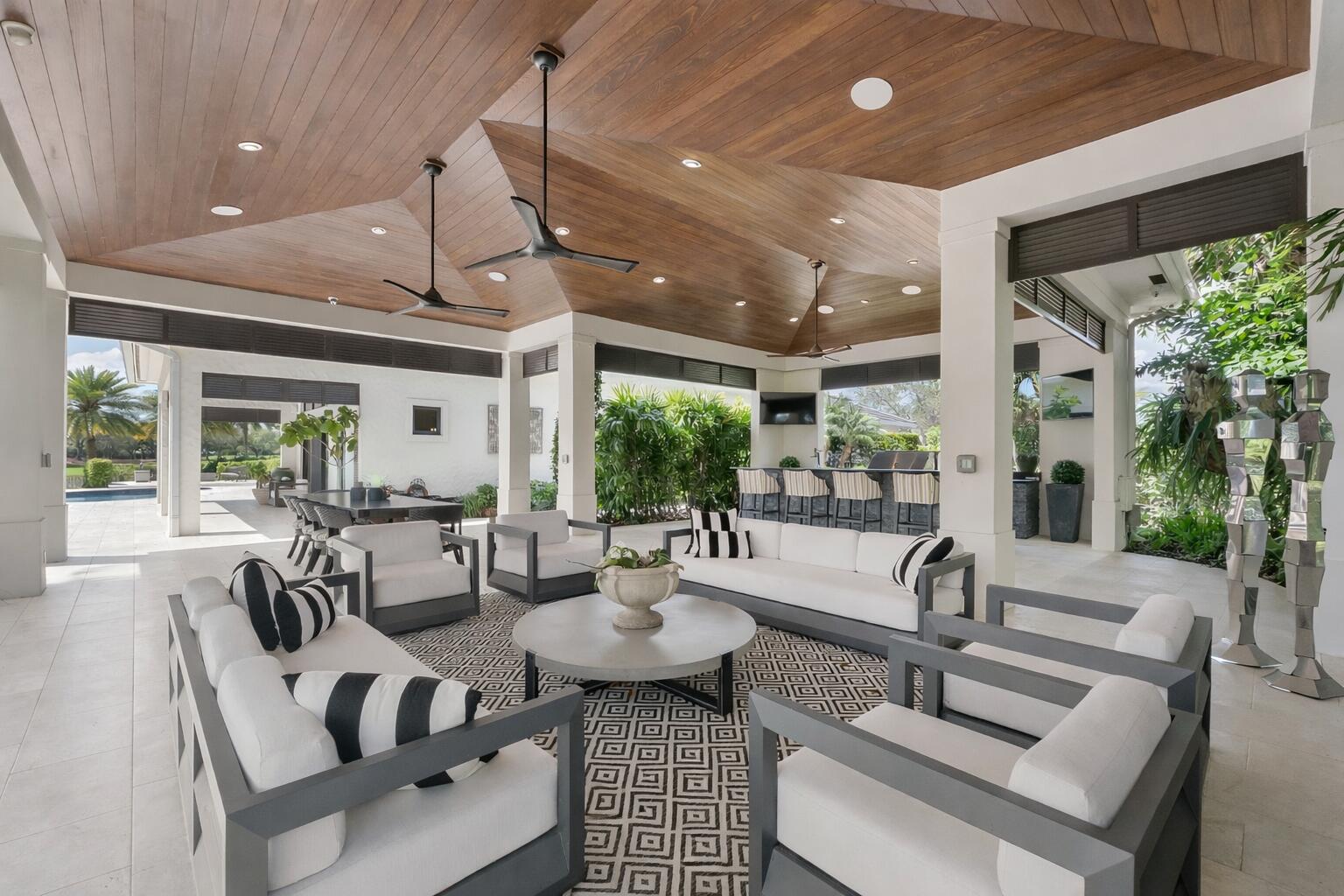 9840 Bay Leaf Court Property Photo 4
